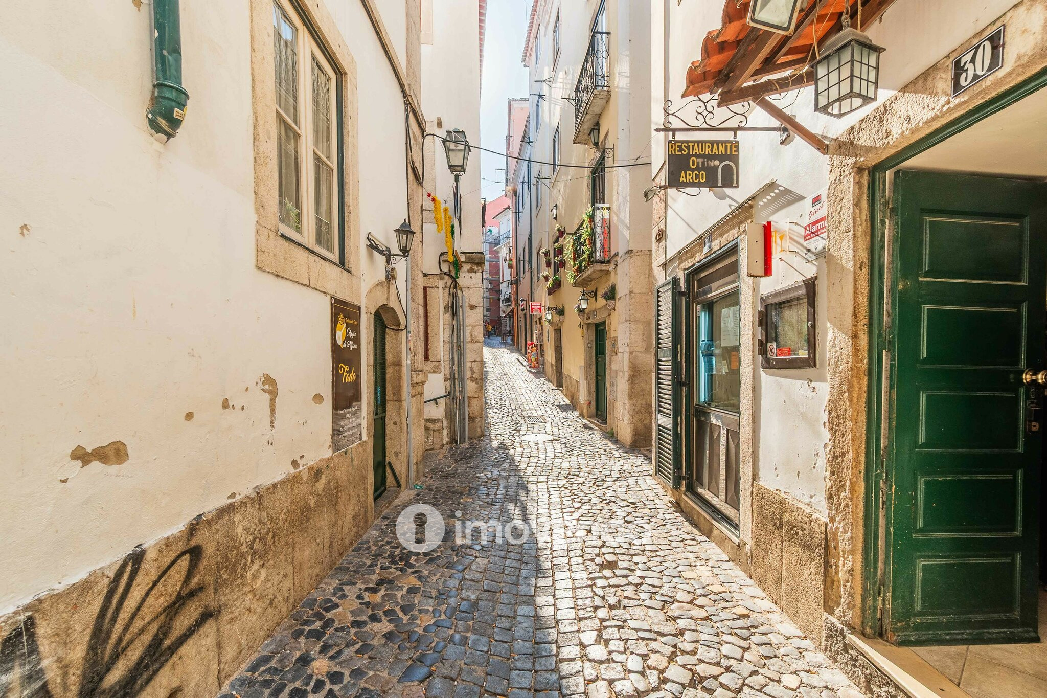 Apartamento T2 remodelado, no coração de Lisboa, em Alfama
