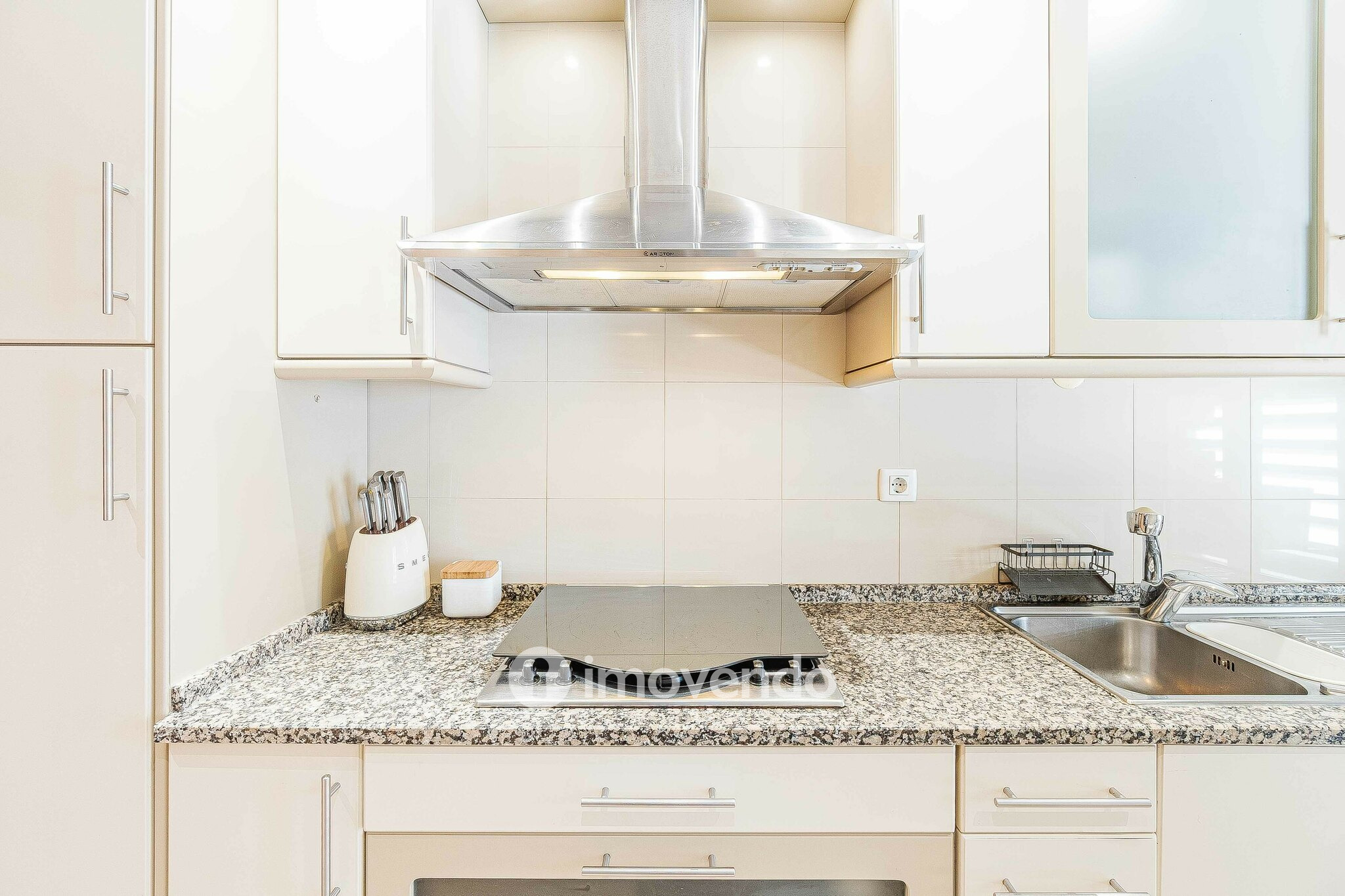 Apartamento T3 com estacionamento no Parque das Nações