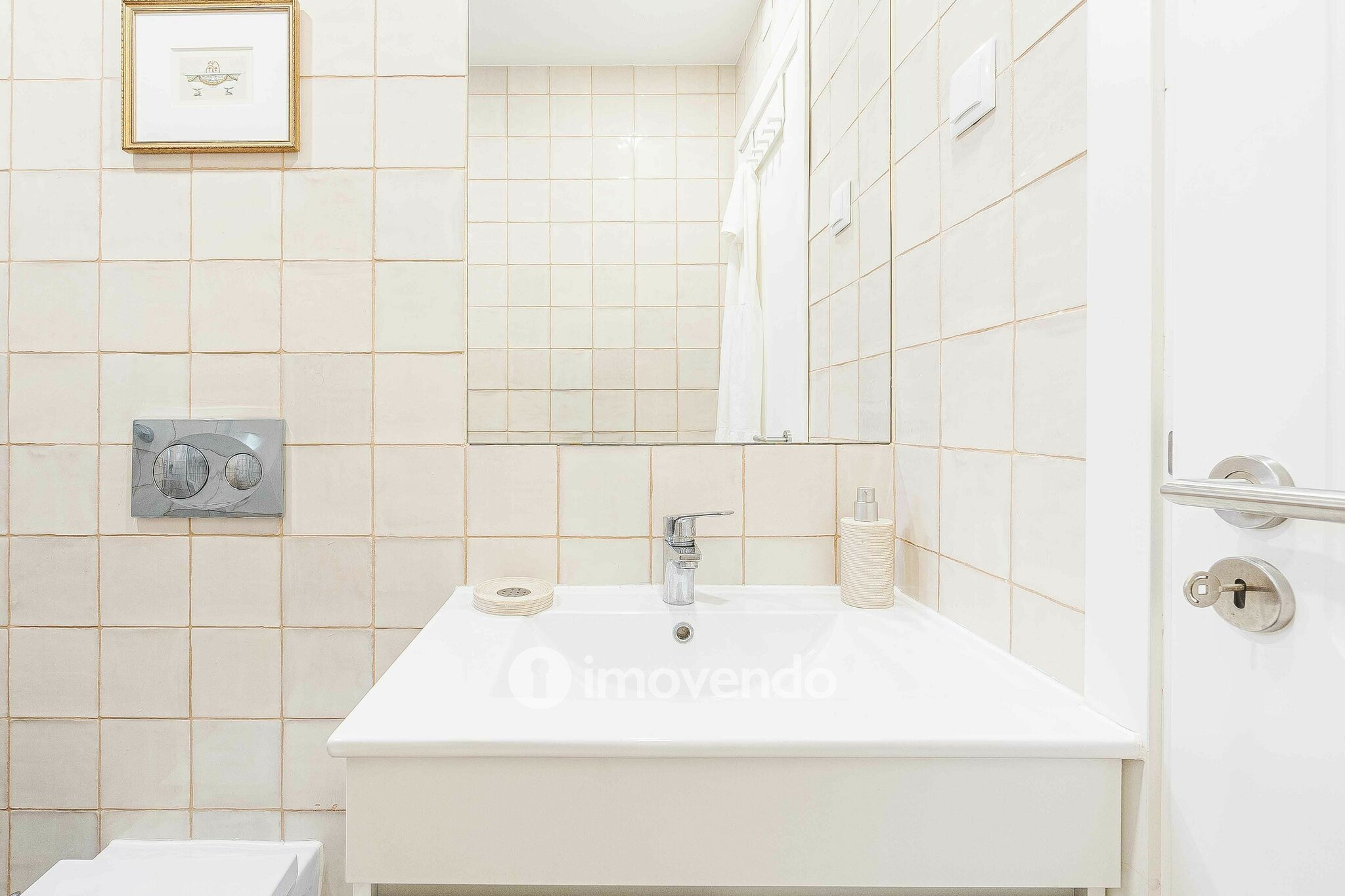Apartamento T2 remodelado, no coração de Lisboa, em Alfama