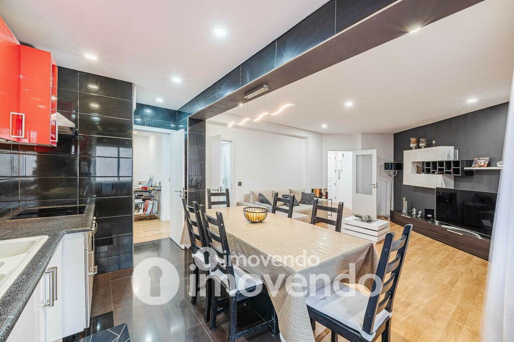 Apartamento T3 em Almada, Almada com 100 m<sup>2</sup> por 330.000