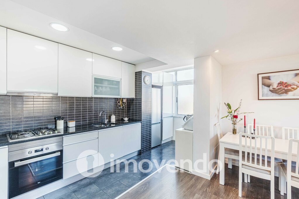 Apartamento T2 em Seixal, Setúbal com 72 m<sup>2</sup> por 212.500