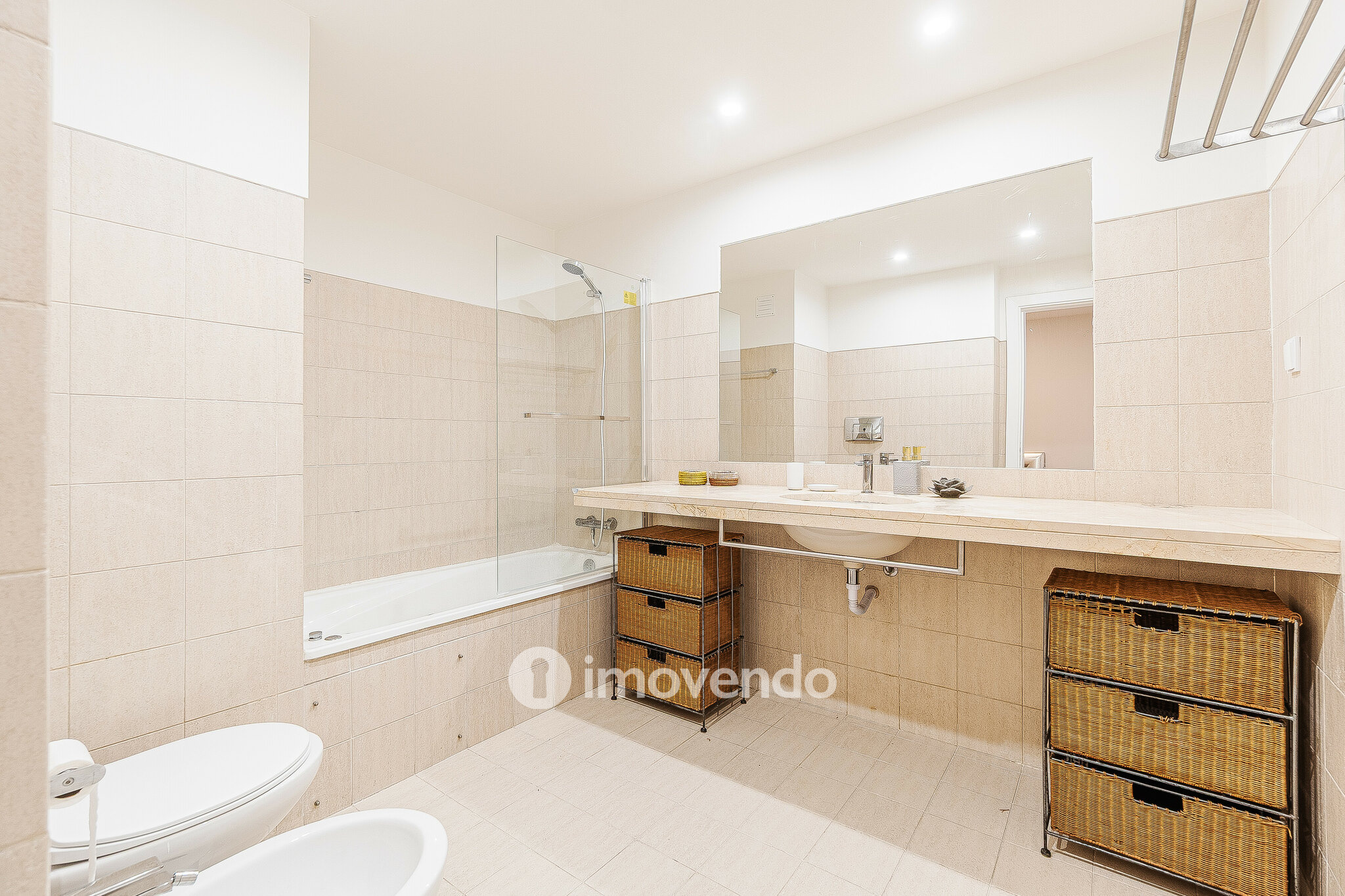 Apartamento T1 com estacionamento em Belém