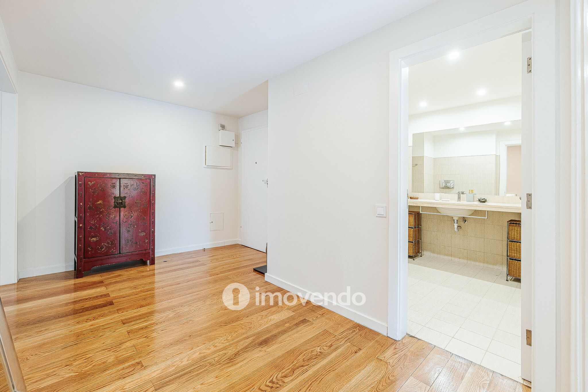 Apartamento T1 com estacionamento em Belém