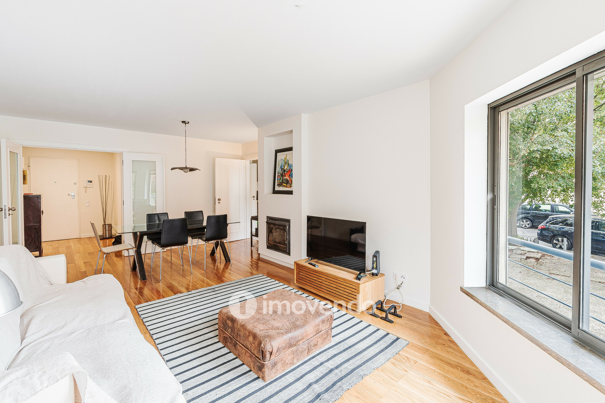 Apartamento T1 com estacionamento em Belém