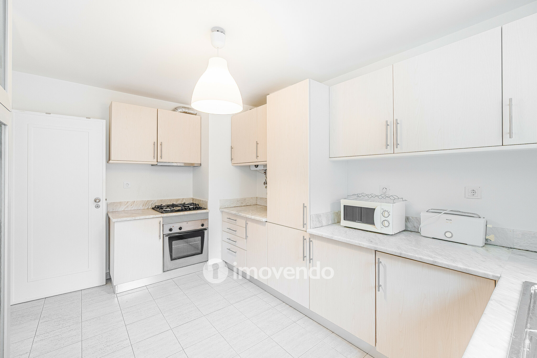 Apartamento T1 com estacionamento em Belém