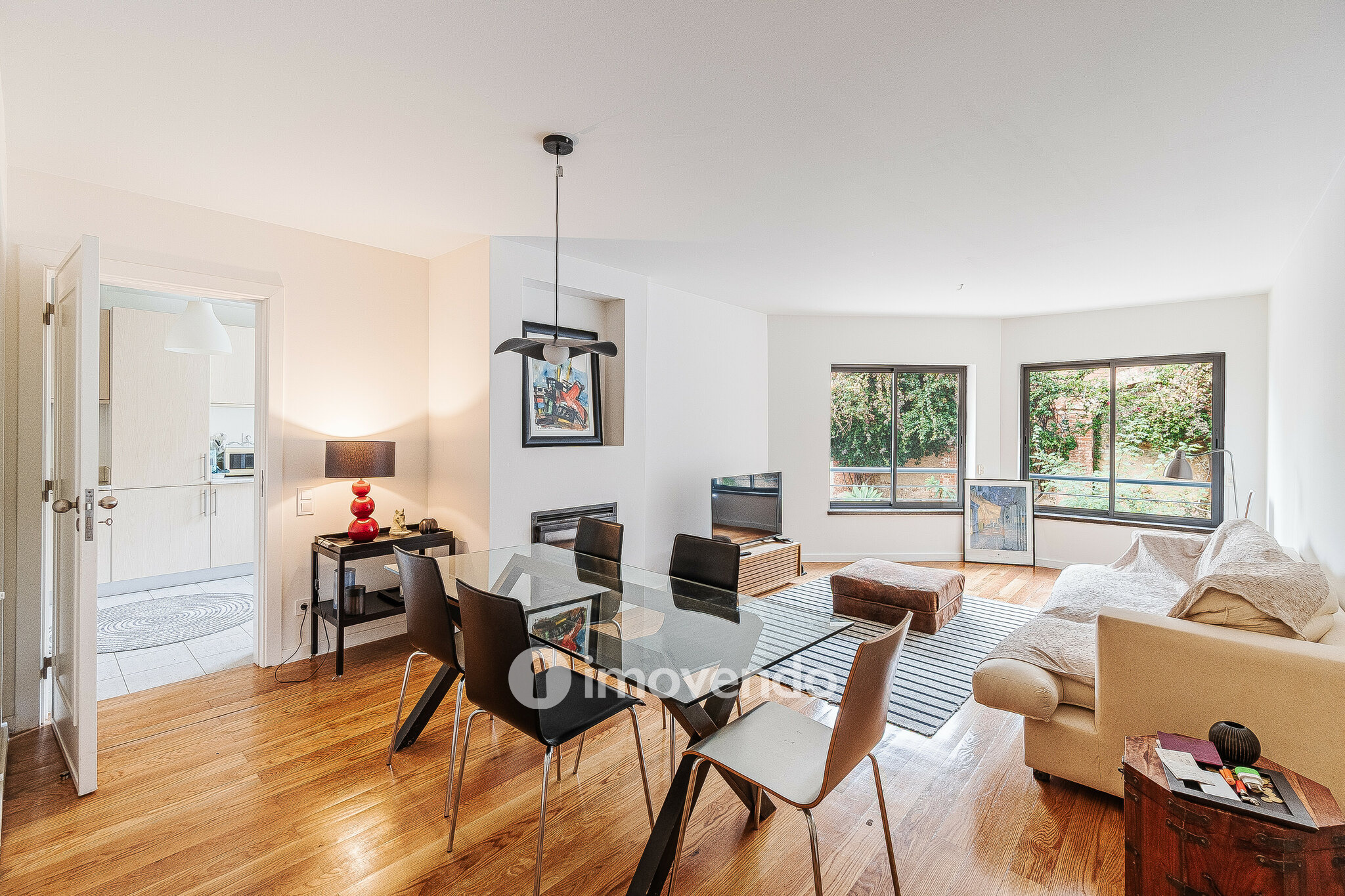 Apartamento T1 com estacionamento em Belém