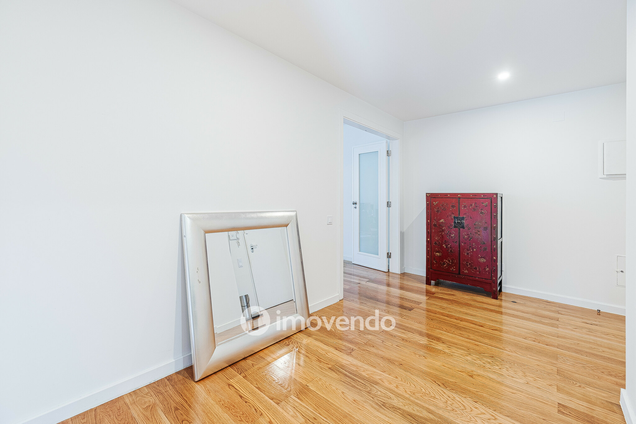 Apartamento T1 com estacionamento em Belém