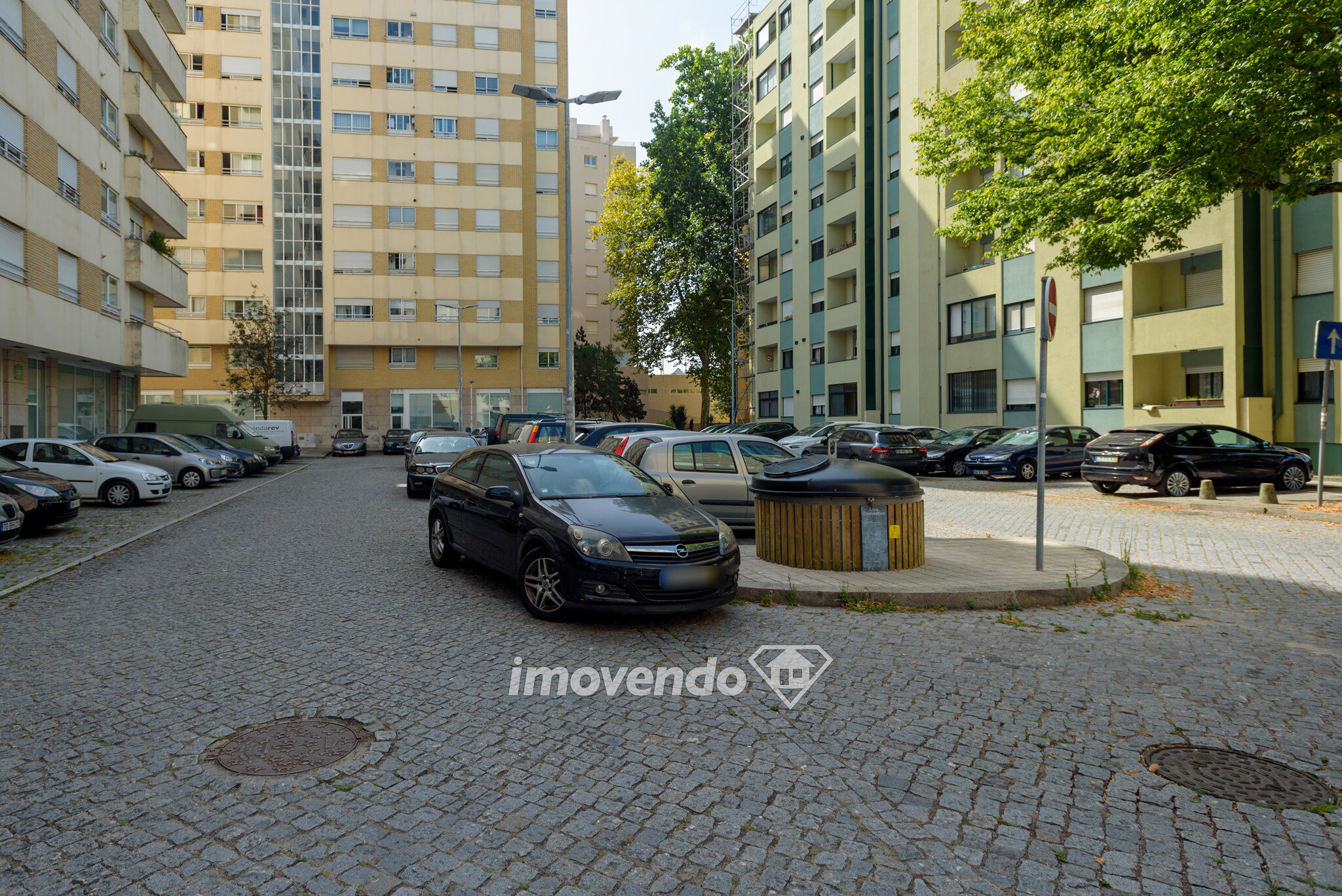 Apartamento T3 pronto a habitar, com estacionamento, no Porto