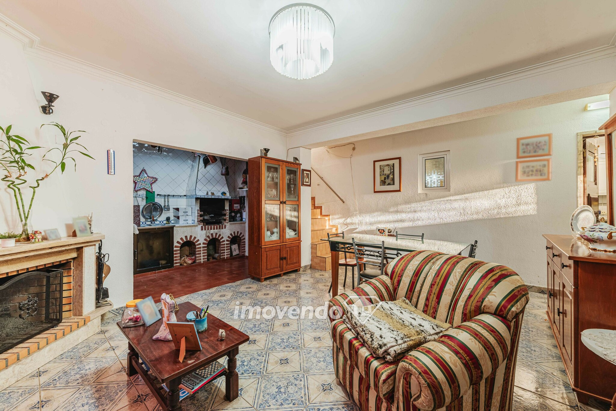Moradia isolada T4+1 com garagem e jardim, em Albarraque, Sintra