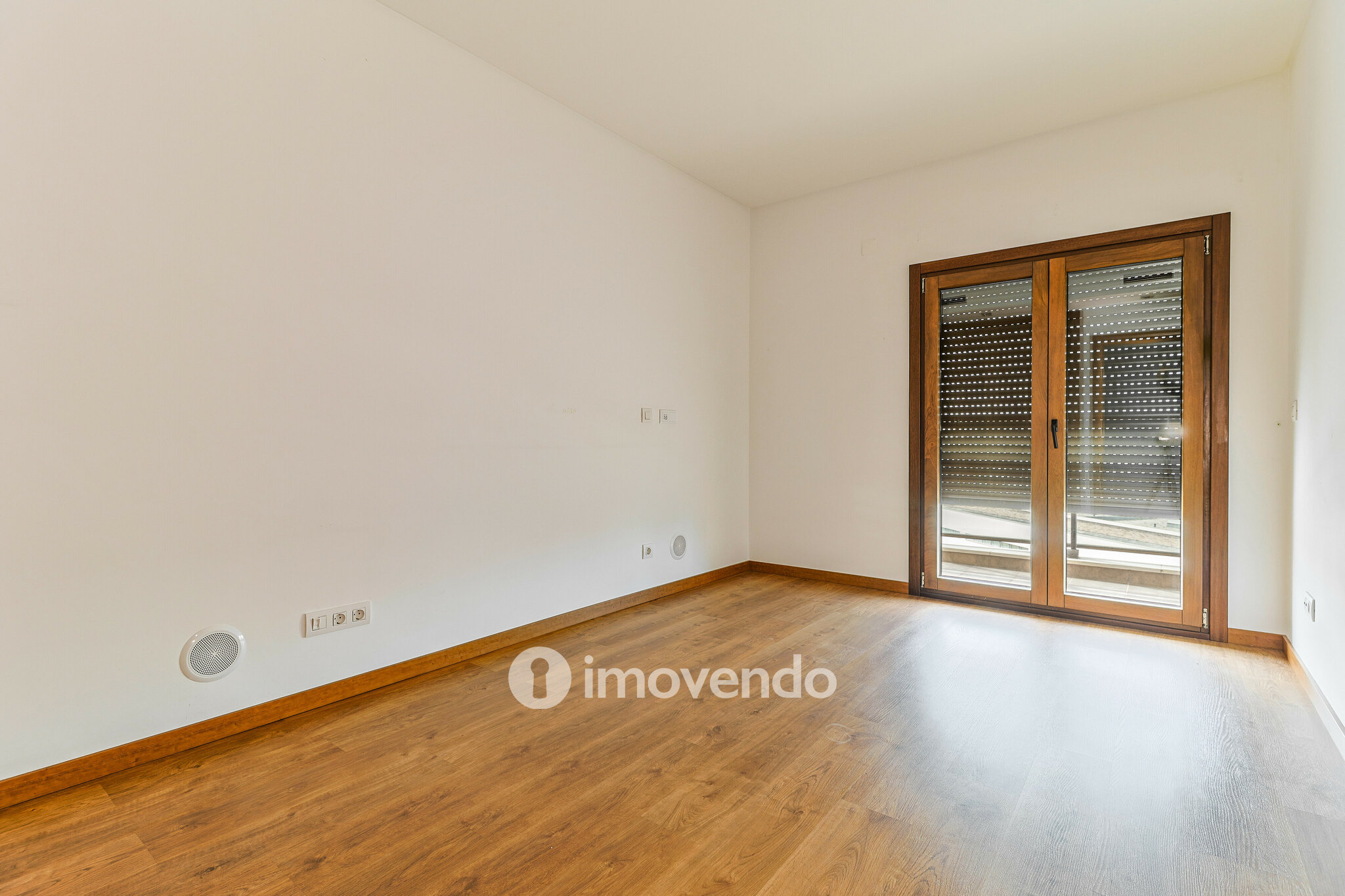 Apartamento T4 com garagem, nos Terraços da Ponte, em Sacavém
