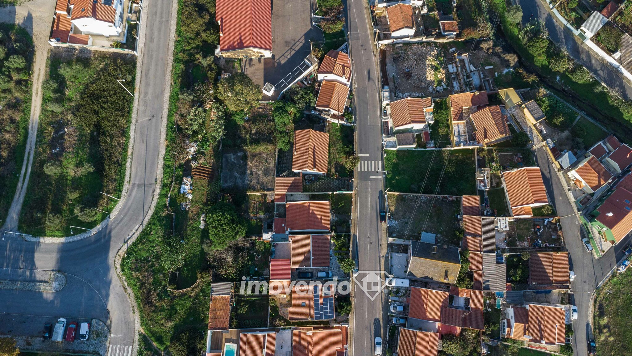 Moradia isolada T4+1 com garagem e jardim, em Albarraque, Sintra