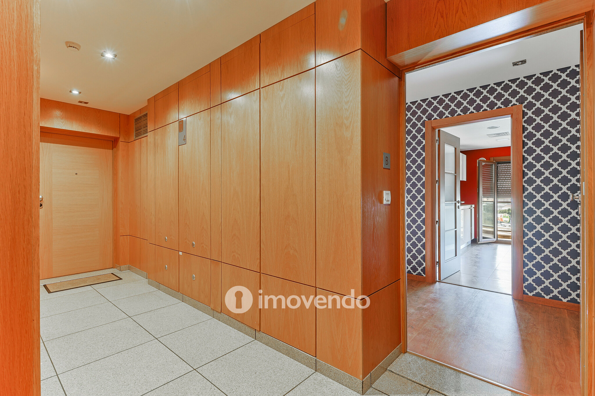 Apartamento T4 com garagem, nos Terraços da Ponte, em Sacavém