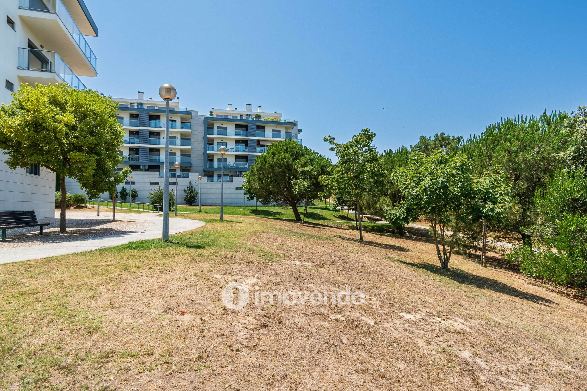 Apartamento T2+1 moderno, próximo da praia, na Charneca da Caparica