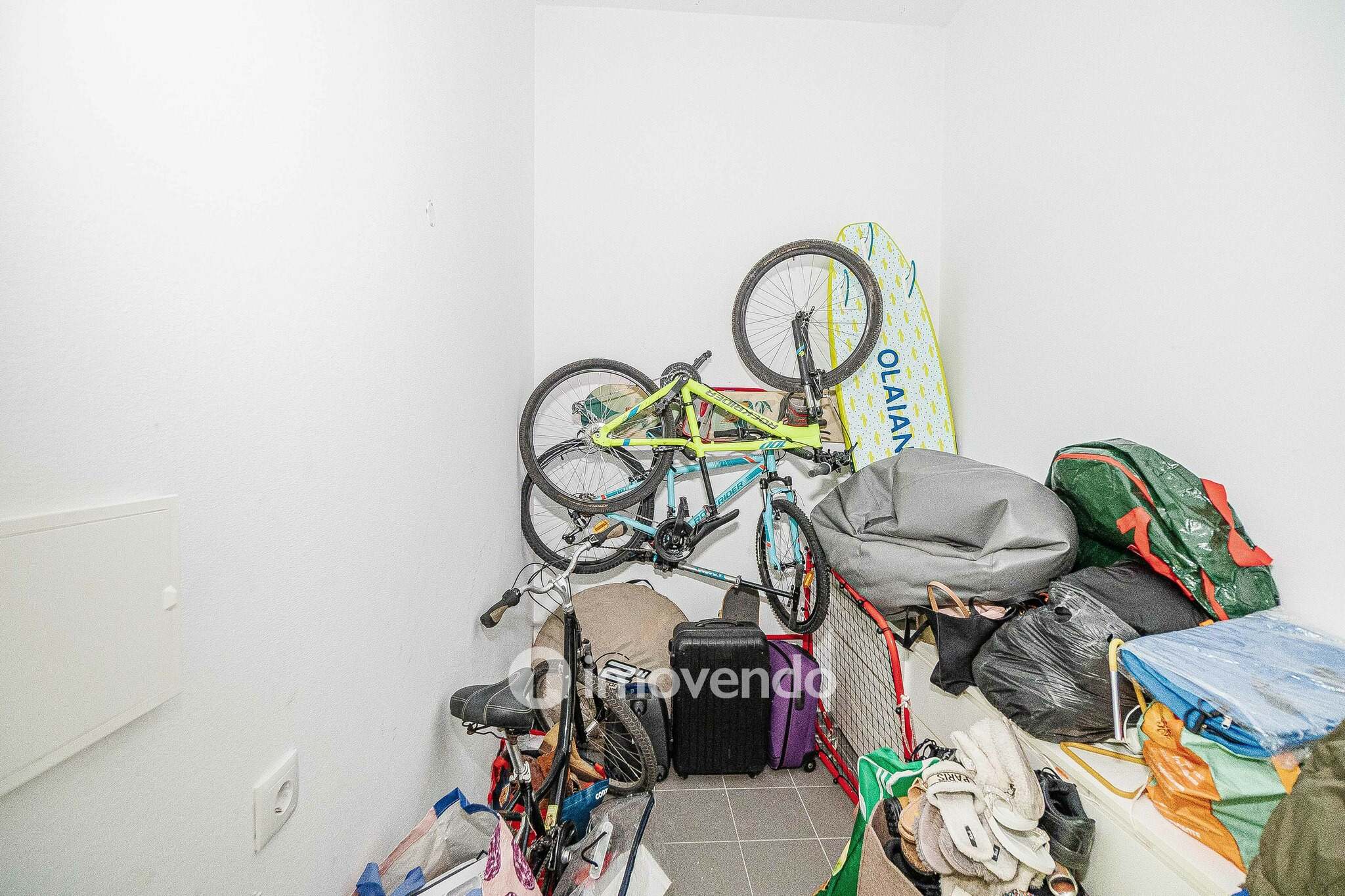 Apartamento T2+1 moderno, próximo da praia, na Charneca da Caparica
