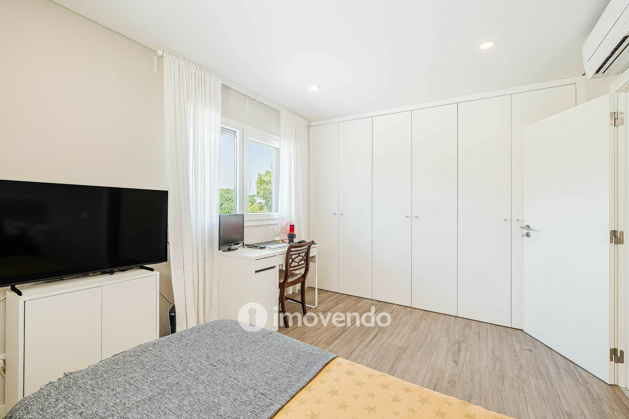 Apartamento T2+1 moderno, próximo da praia, na Charneca da Caparica