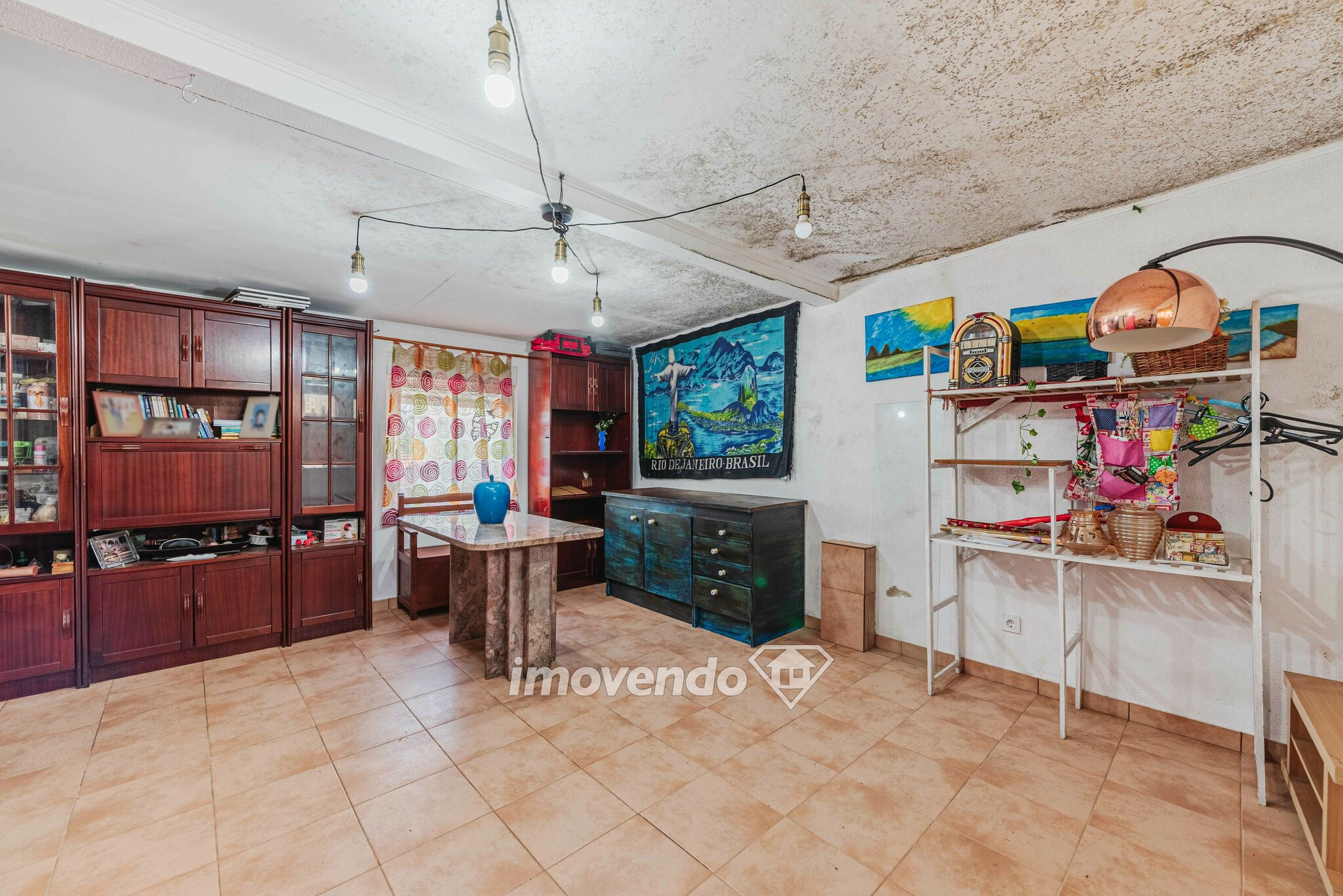 Moradia isolada T4+1 com garagem e jardim, em Albarraque, Sintra