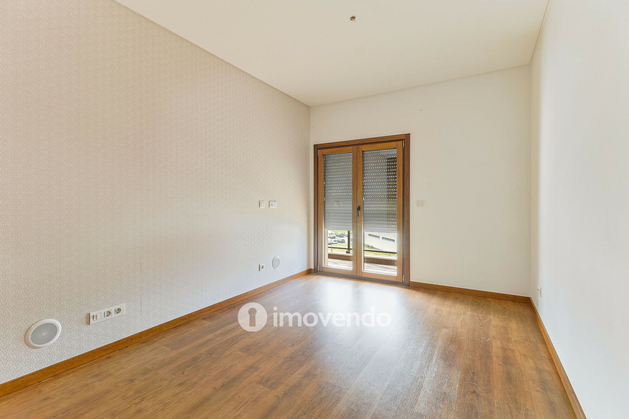 Apartamento T4 com garagem, nos Terraços da Ponte, em Sacavém