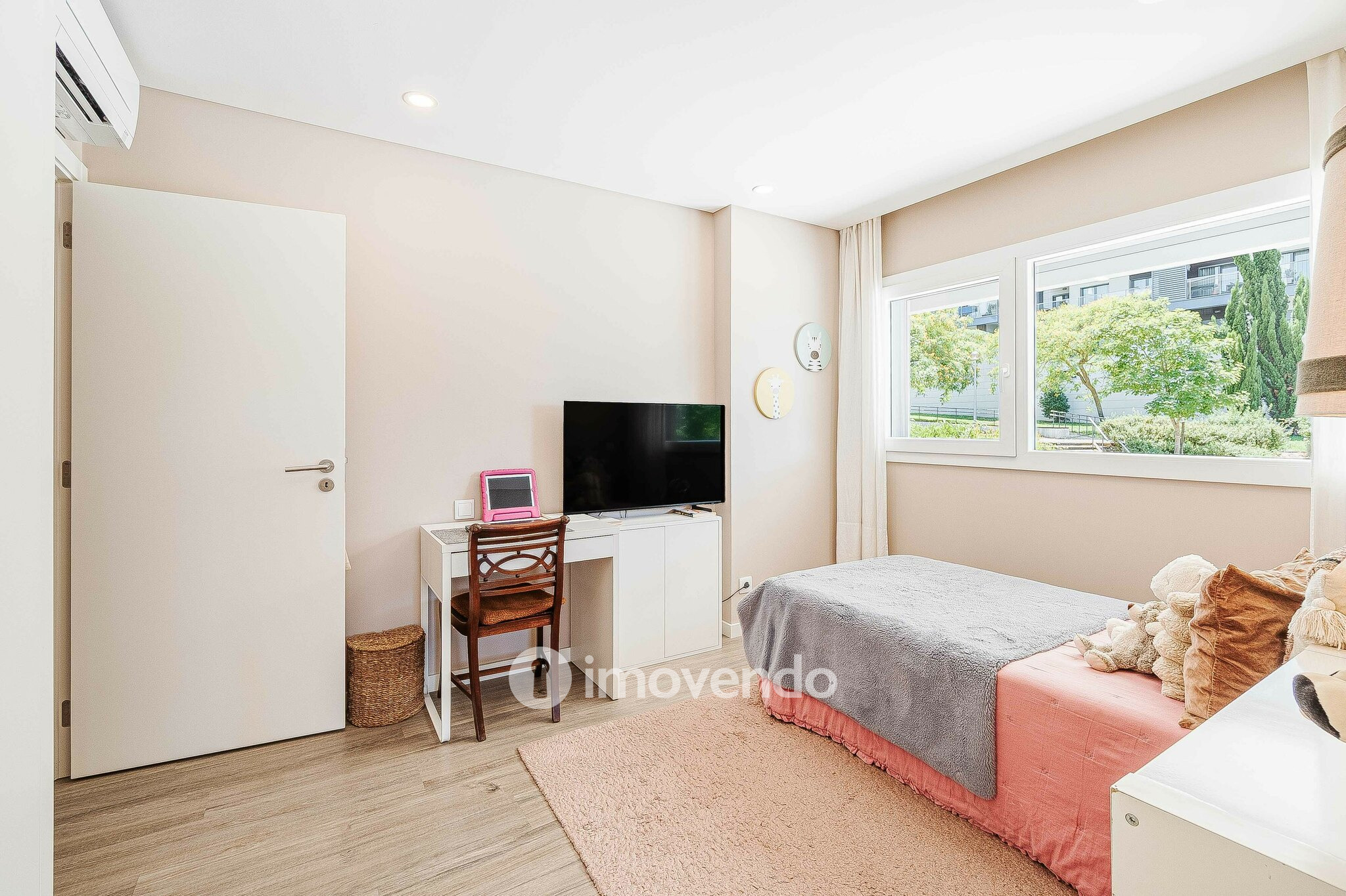 Apartamento T2+1 moderno, próximo da praia, na Charneca da Caparica