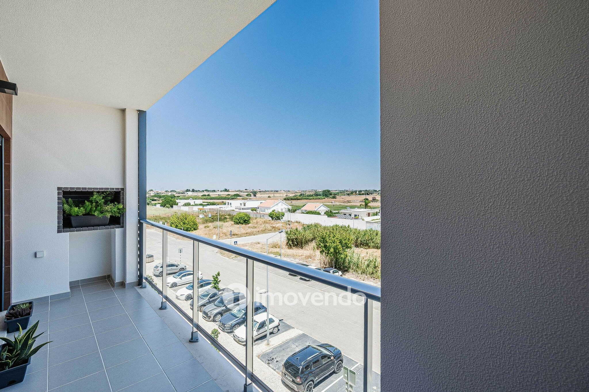 Apartamento T3 exclusivo, com cozinha equipada e garagem, no Montijo