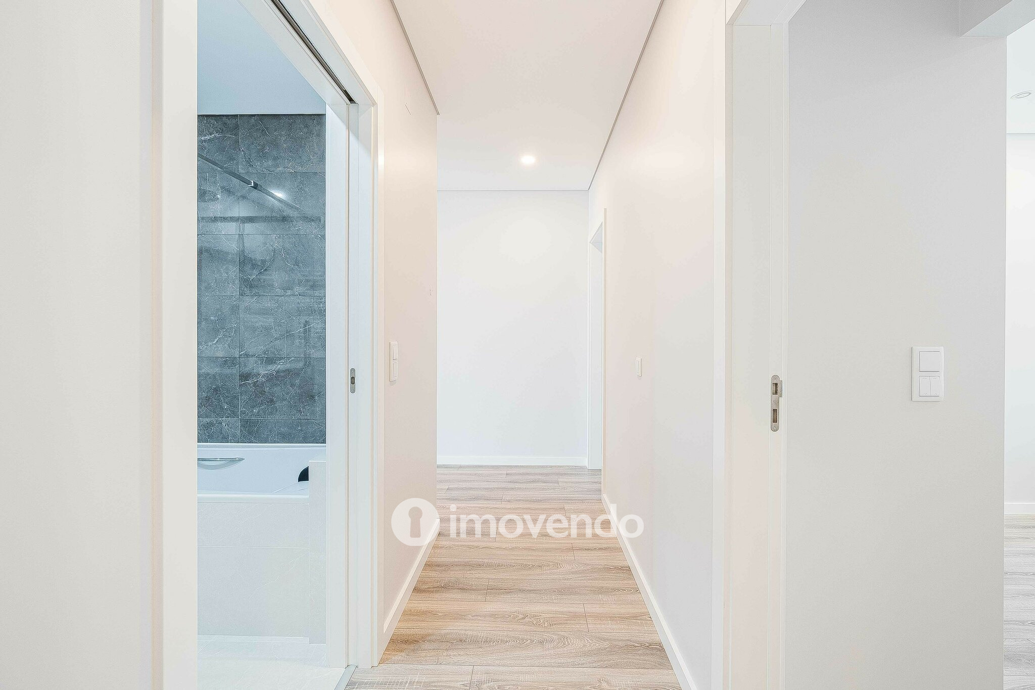 Apartamento T3 exclusivo, com cozinha equipada e garagem, no Montijo