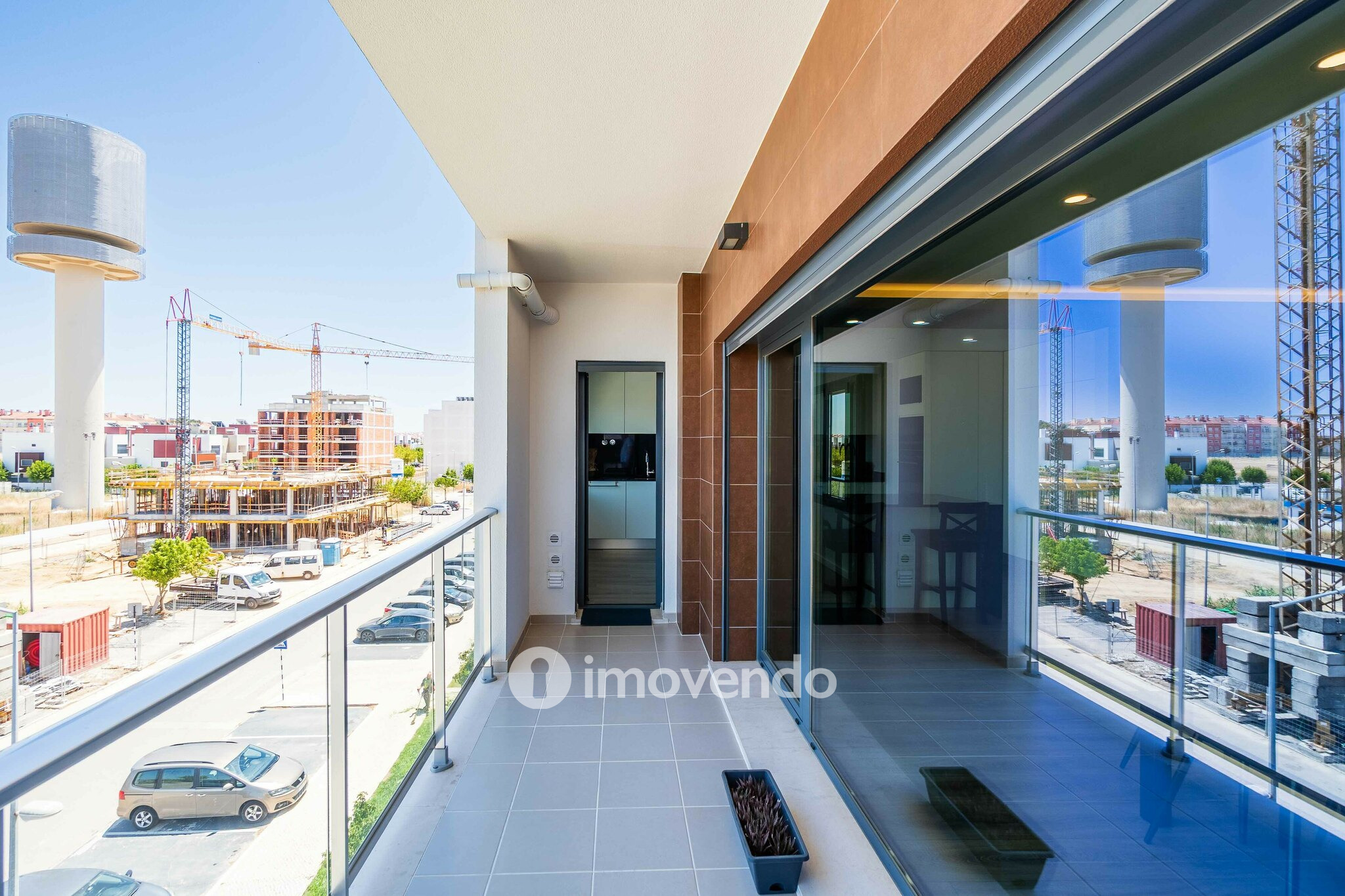 Apartamento T3 exclusivo, com cozinha equipada e garagem, no Montijo