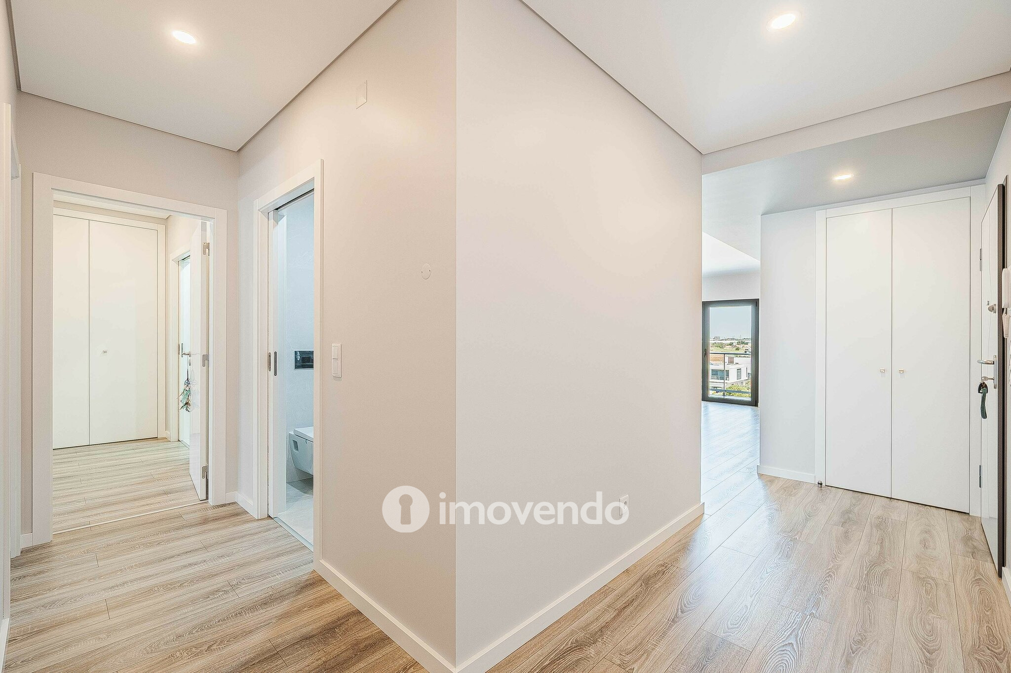 Apartamento T3 exclusivo, com cozinha equipada e garagem, no Montijo