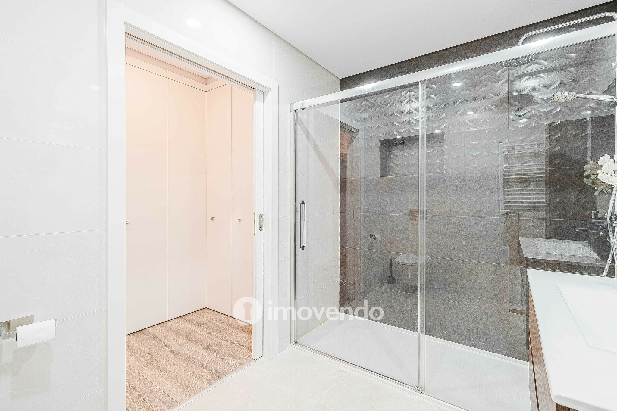 Apartamento T3 exclusivo, com cozinha equipada e garagem, no Montijo