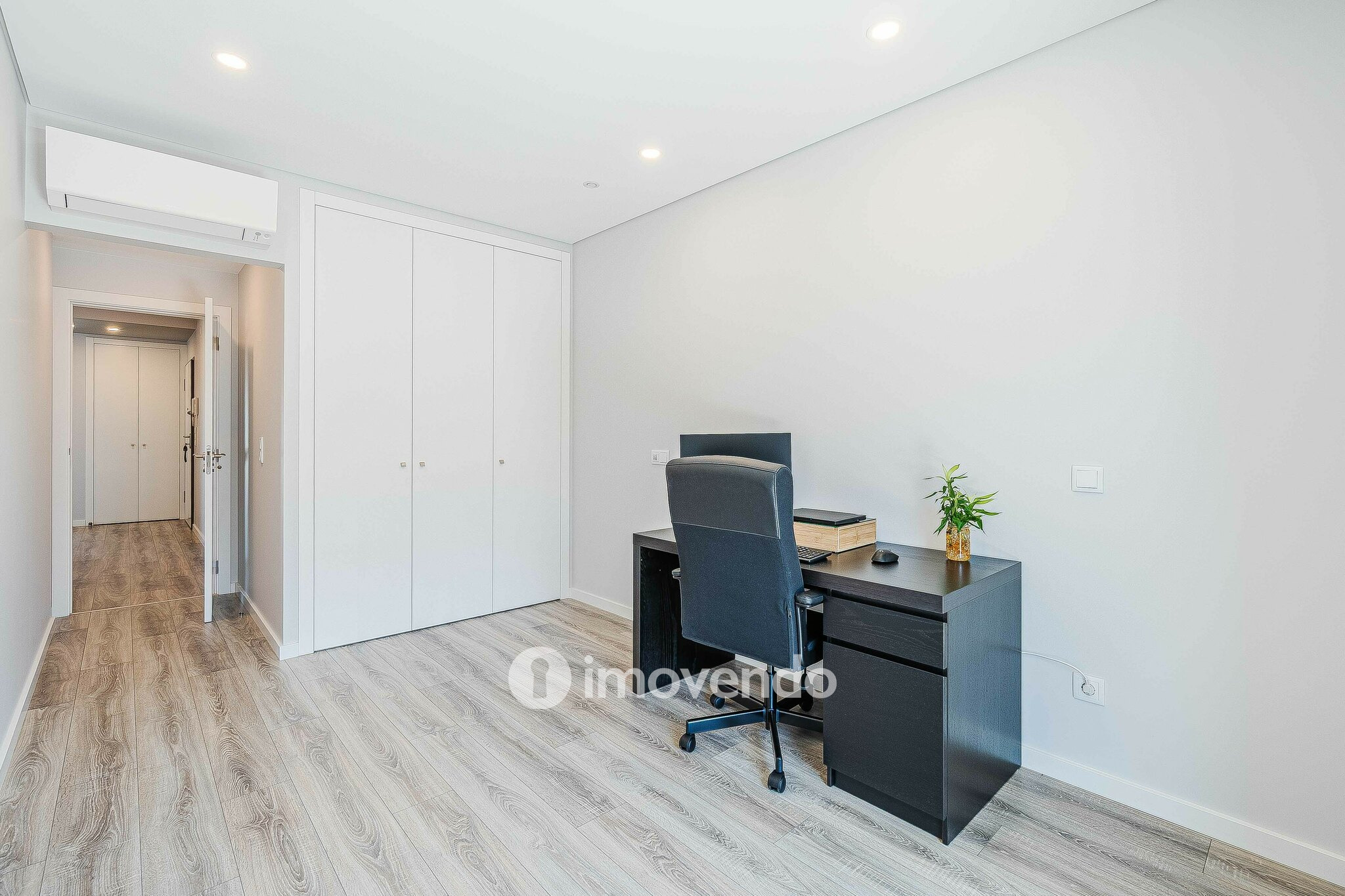 Apartamento T3 exclusivo, com cozinha equipada e garagem, no Montijo