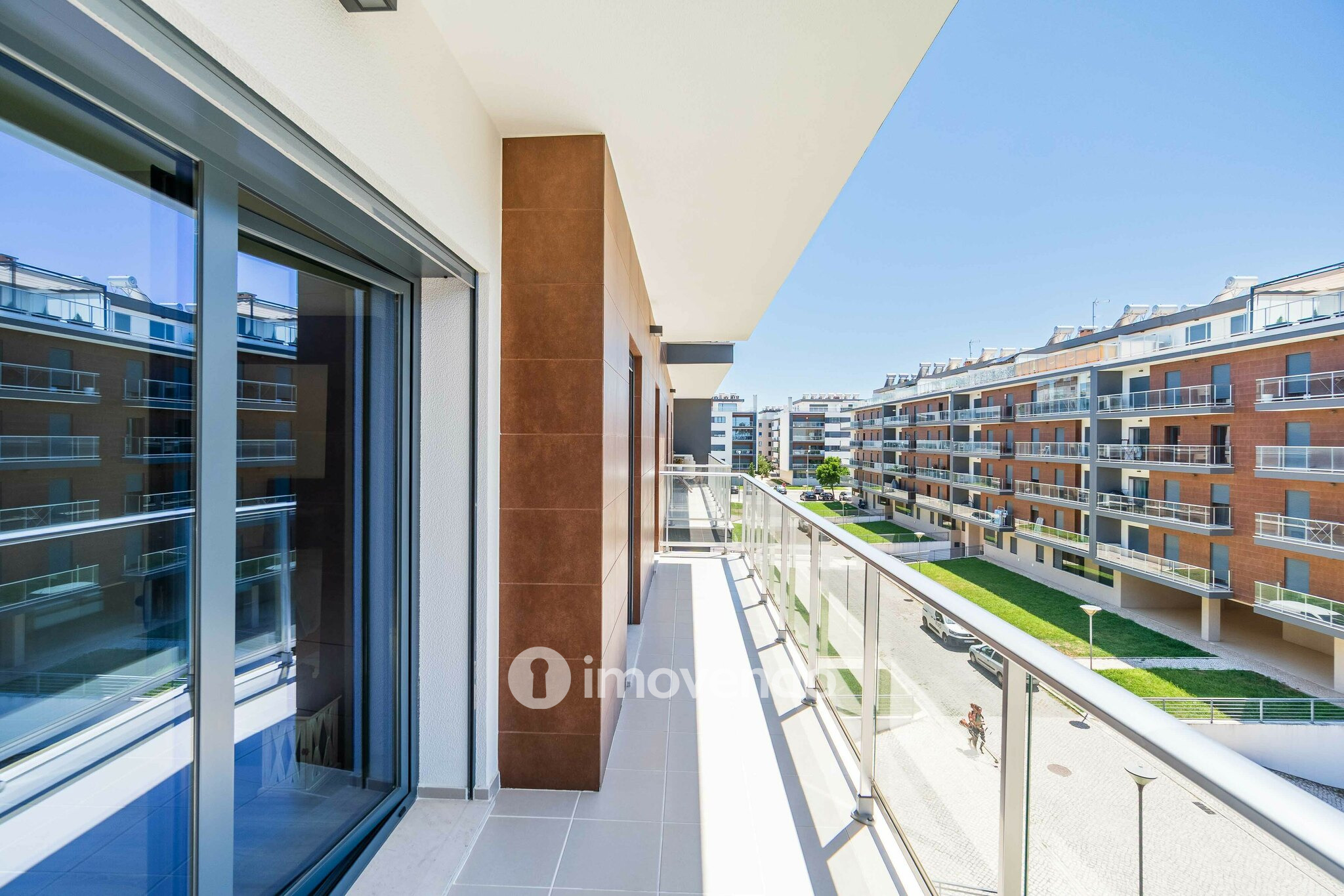 Apartamento T3 exclusivo, com cozinha equipada e garagem, no Montijo