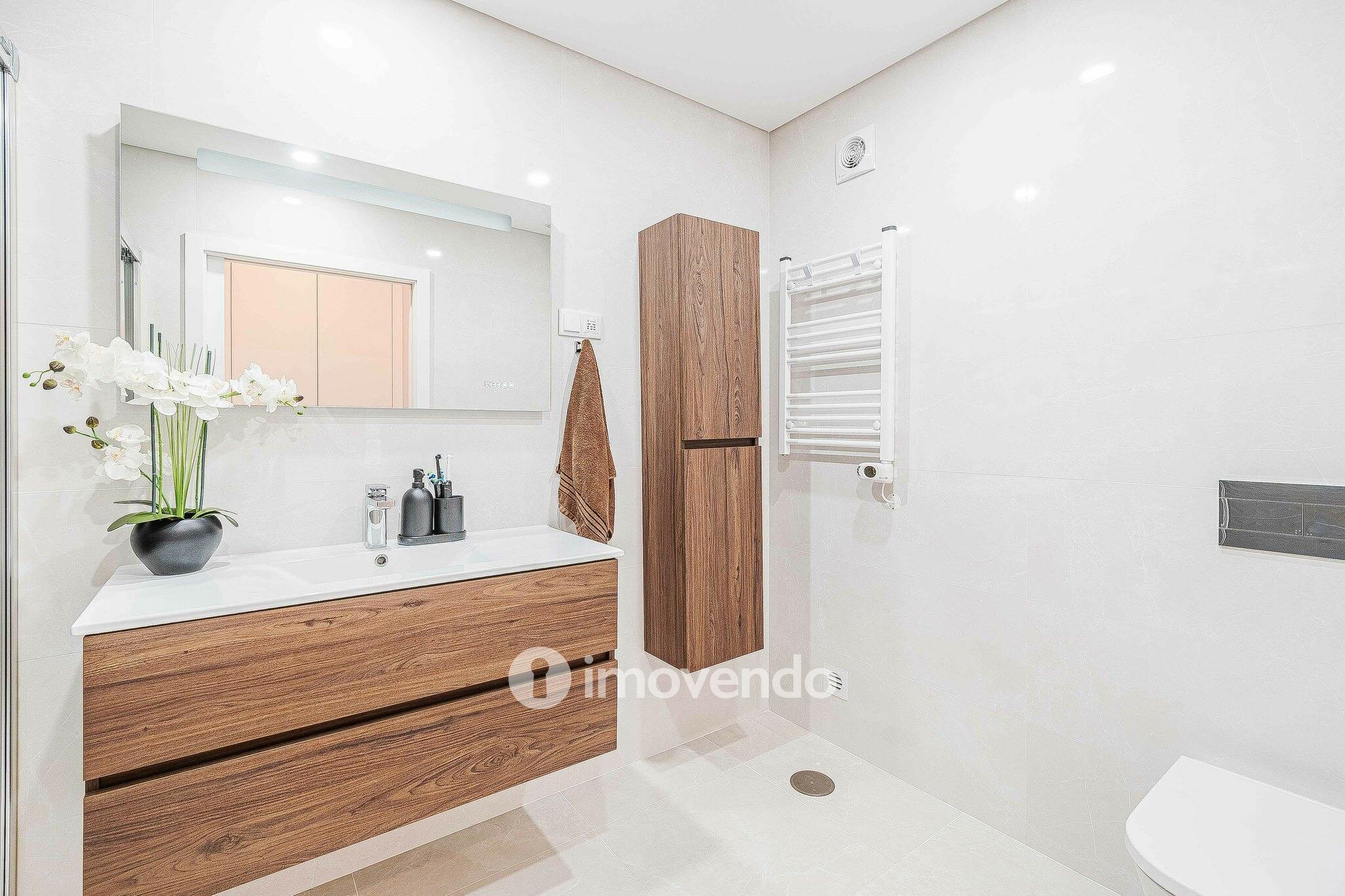 Apartamento T3 exclusivo, com cozinha equipada e garagem, no Montijo