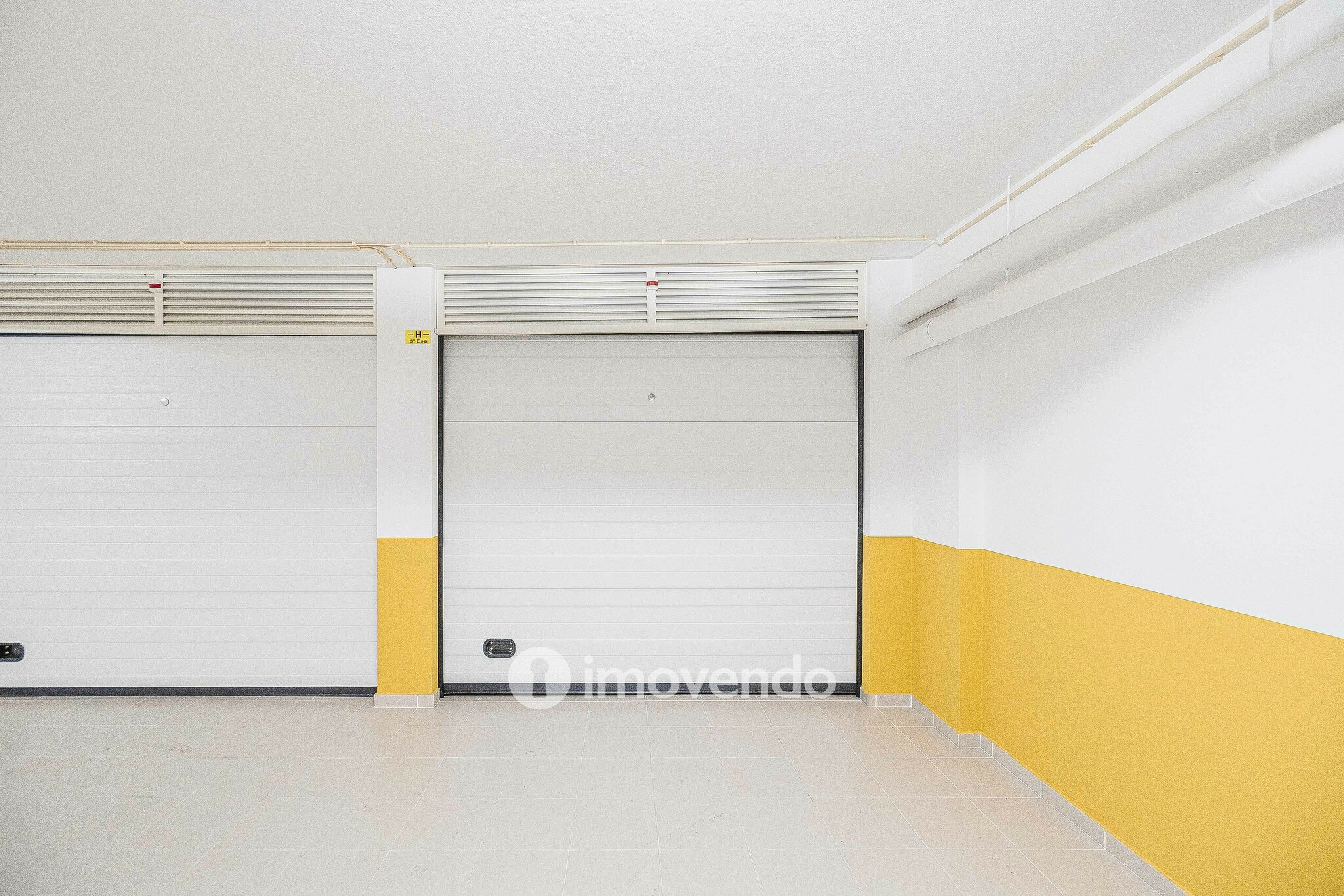 Apartamento T3 exclusivo, com cozinha equipada e garagem, no Montijo