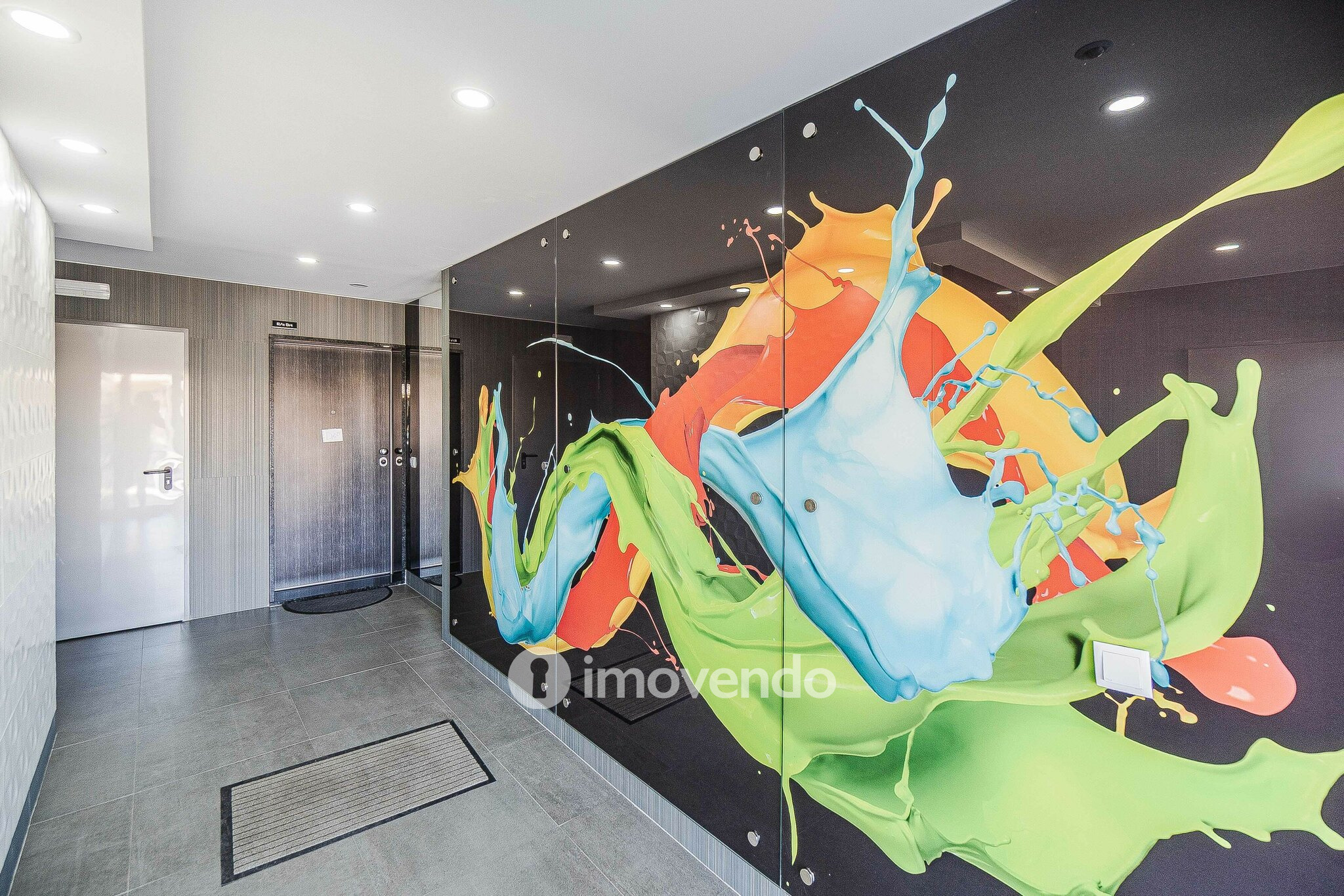 Apartamento T3 exclusivo, com cozinha equipada e garagem, no Montijo