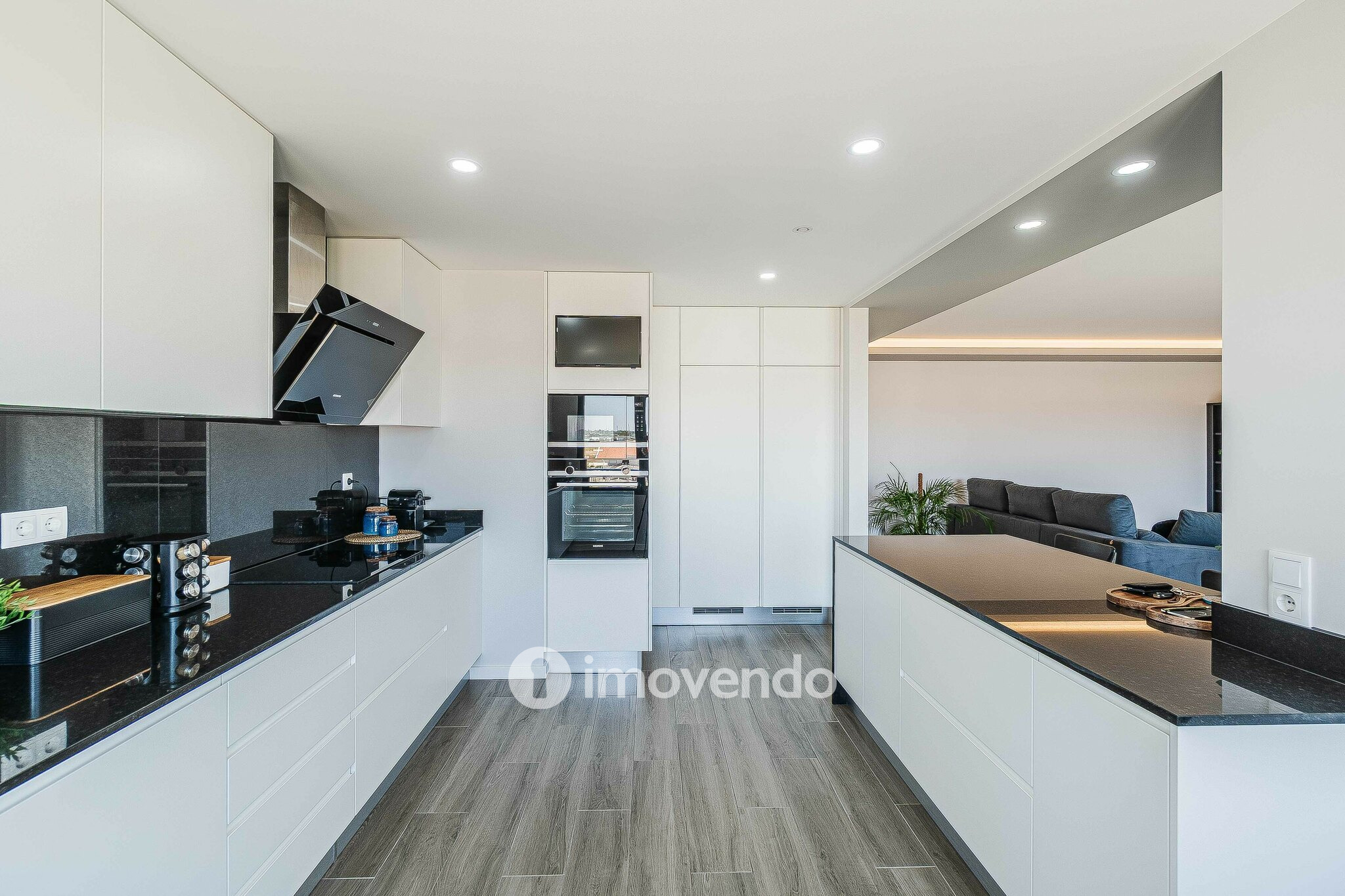 Apartamento T3 exclusivo, com cozinha equipada e garagem, no Montijo