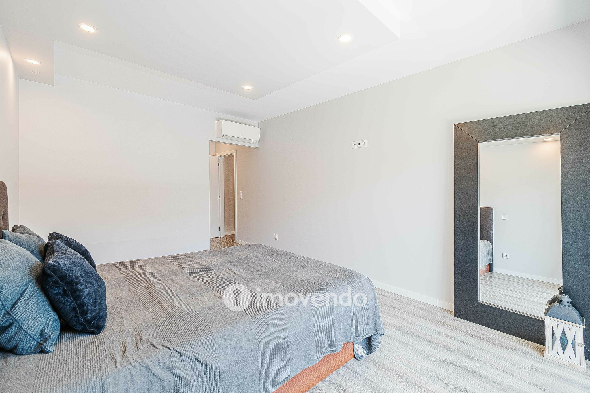 Apartamento T3 exclusivo, com cozinha equipada e garagem, no Montijo