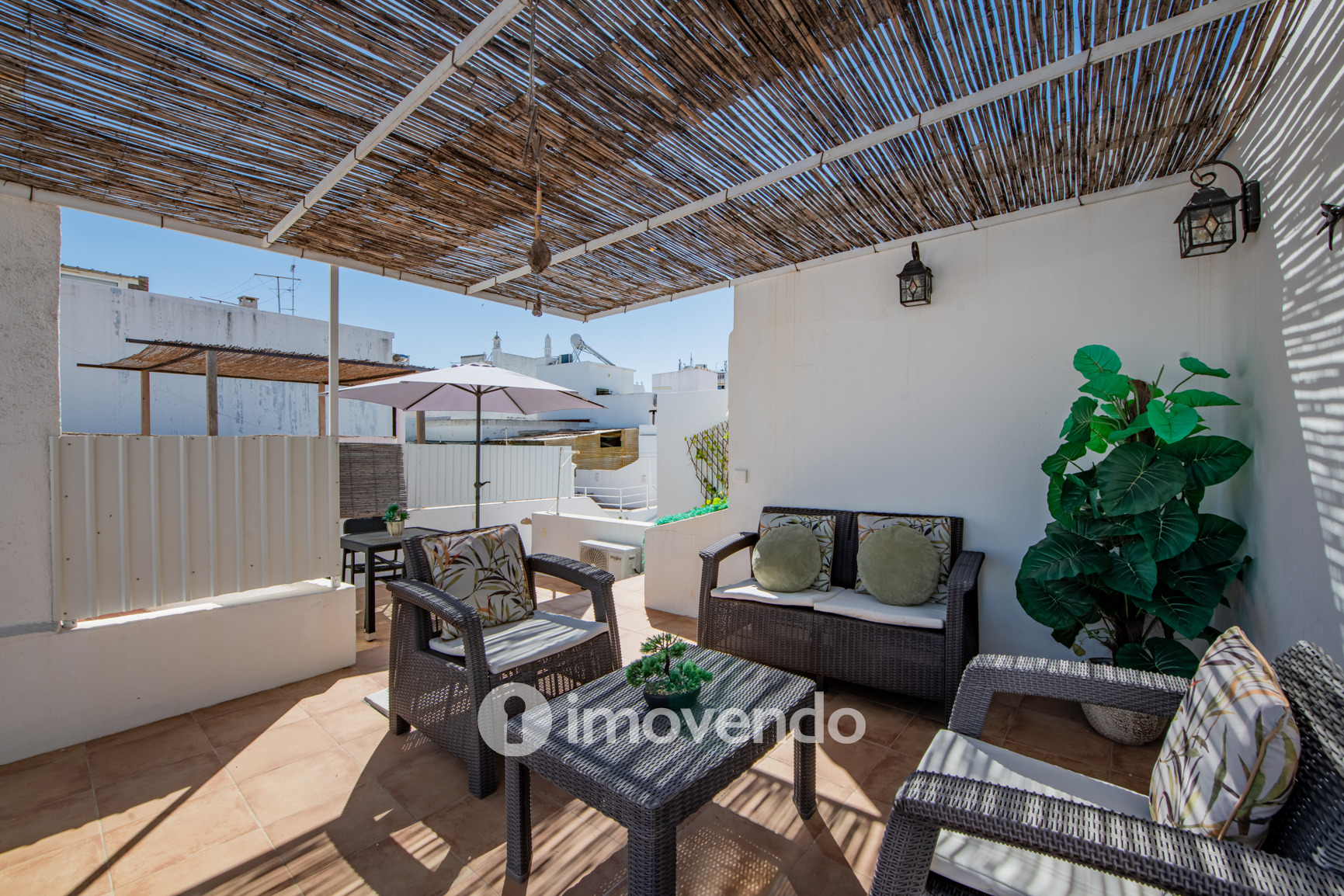 Moradia T1 remodelada, com licença AL ativa, em Olhão