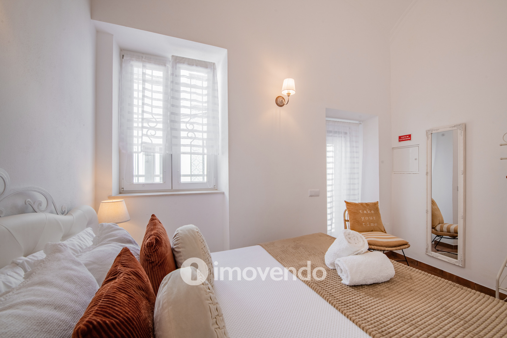 Moradia T1 remodelada, com licença AL ativa, em Olhão