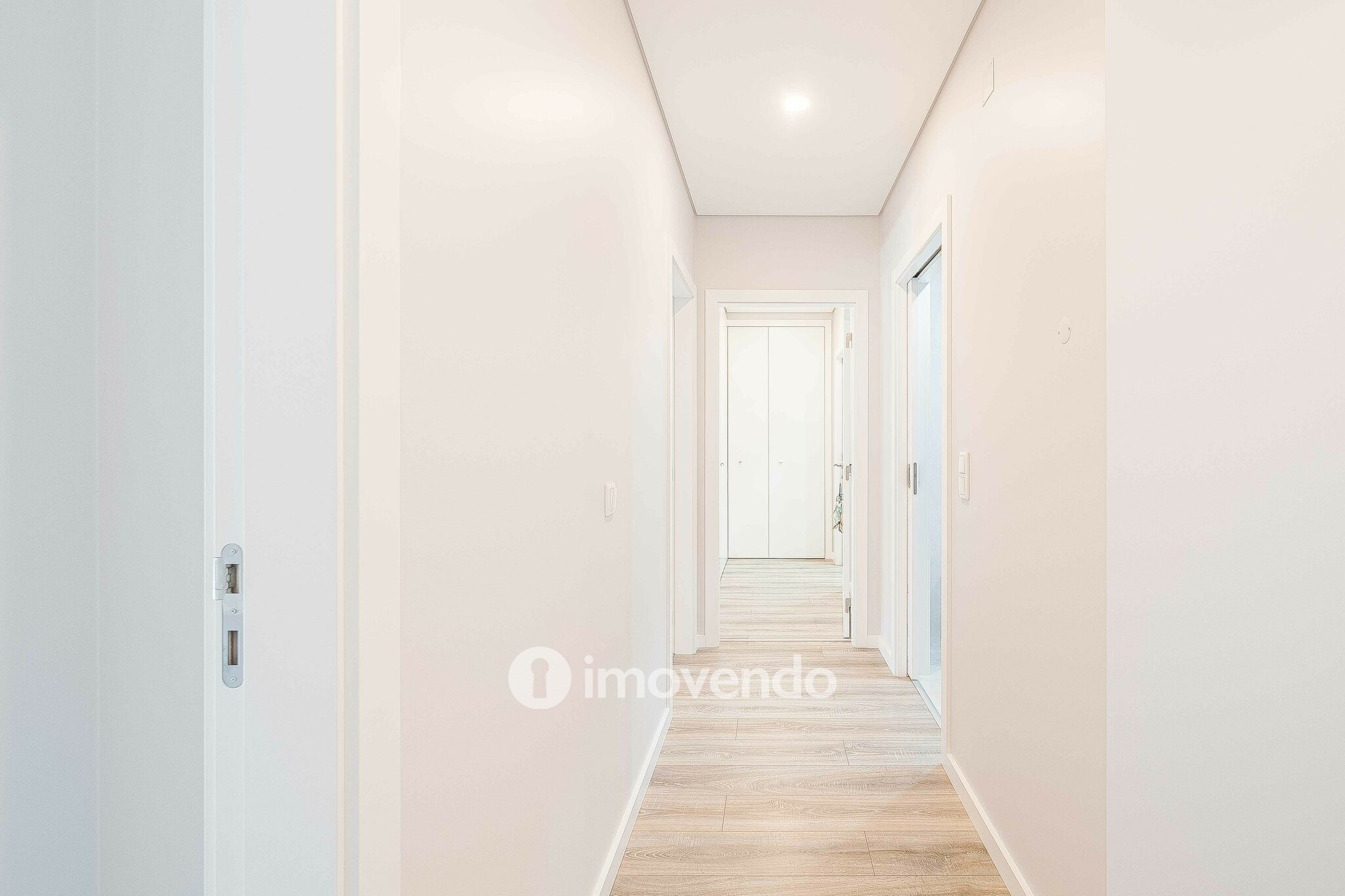 Apartamento T3 exclusivo, com cozinha equipada e garagem, no Montijo