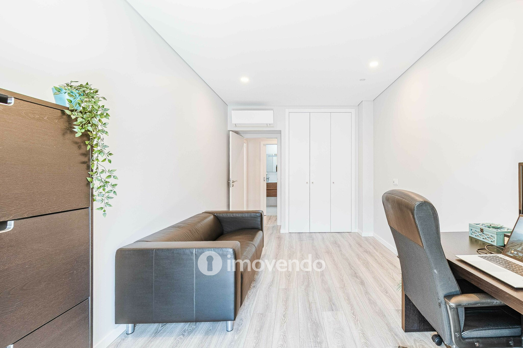 Apartamento T3 exclusivo, com cozinha equipada e garagem, no Montijo