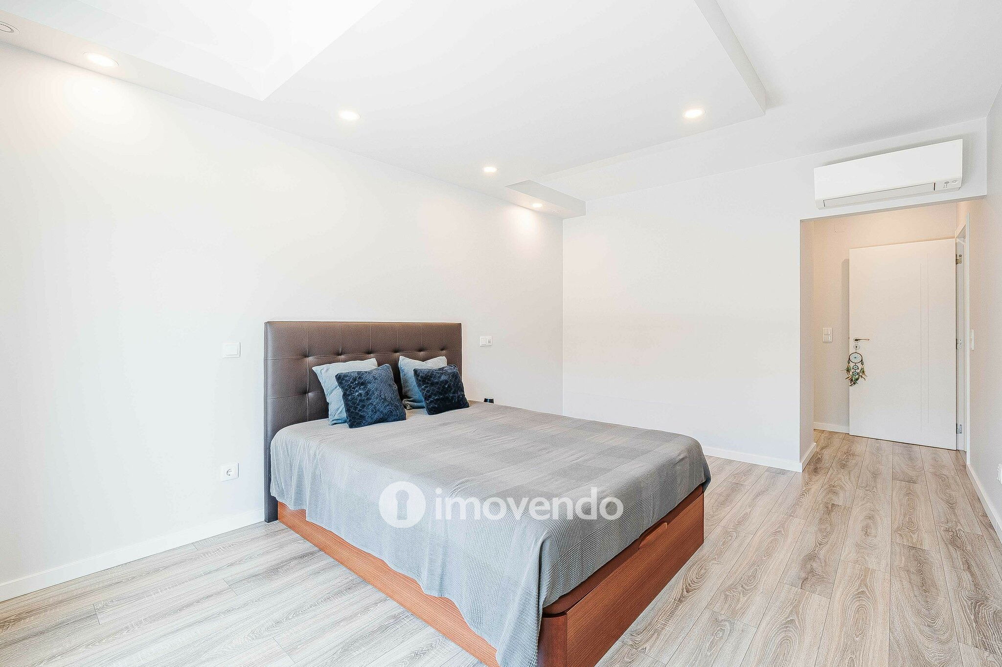 Apartamento T3 exclusivo, com cozinha equipada e garagem, no Montijo