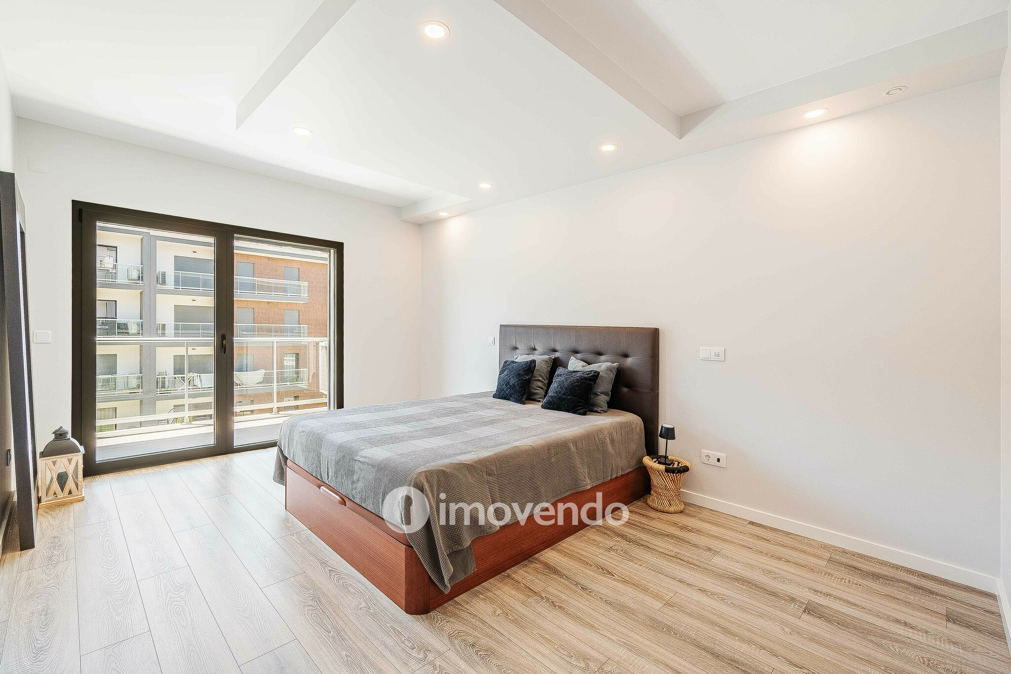 Apartamento T3 exclusivo, com cozinha equipada e garagem, no Montijo
