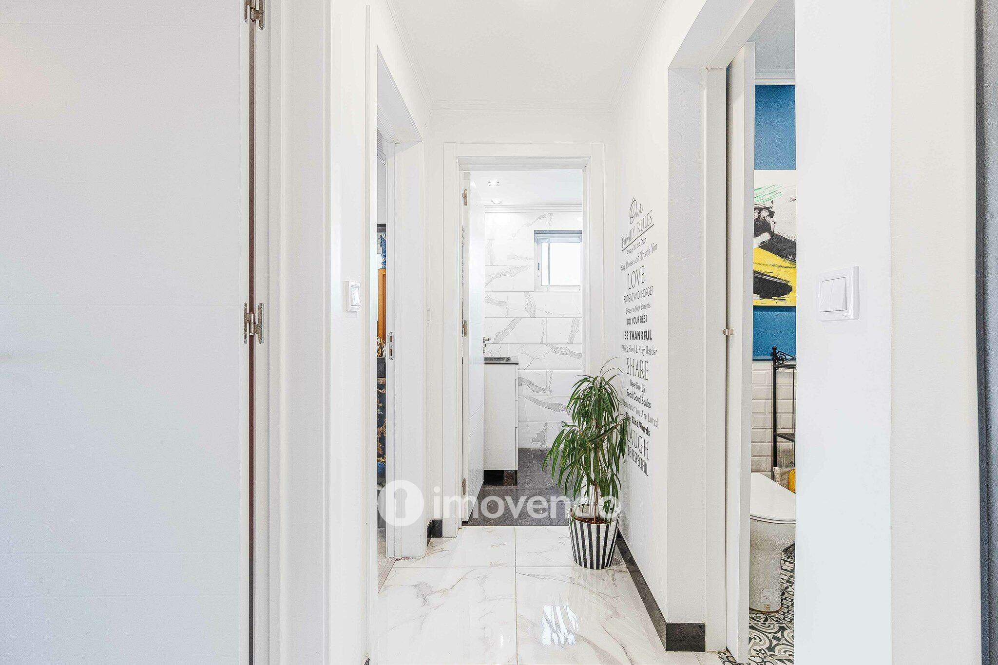 Apartamento T3 totalmente remodelado, com garagem, em Mem Martins