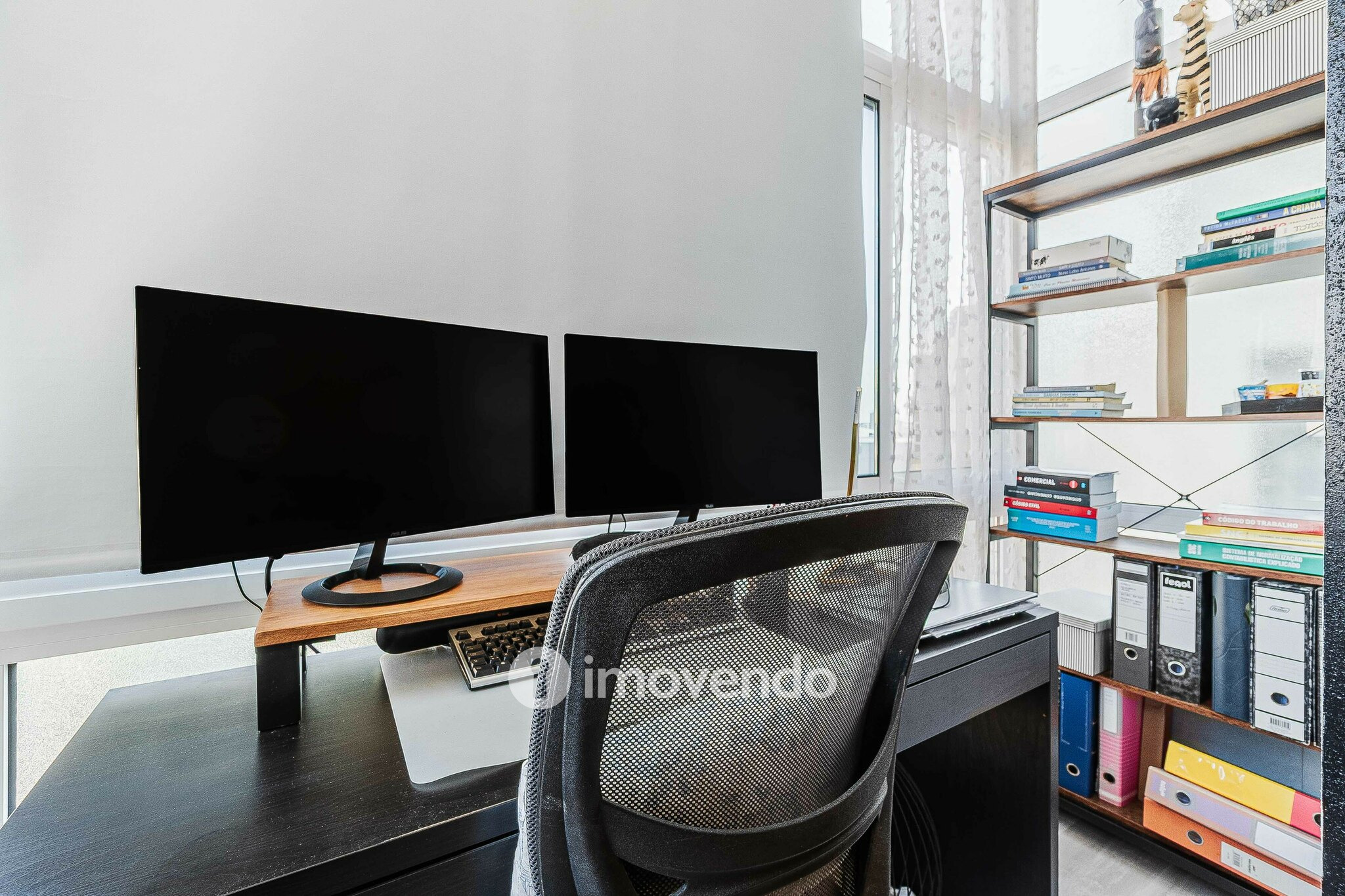 Apartamento T3 totalmente remodelado, com garagem, em Mem Martins