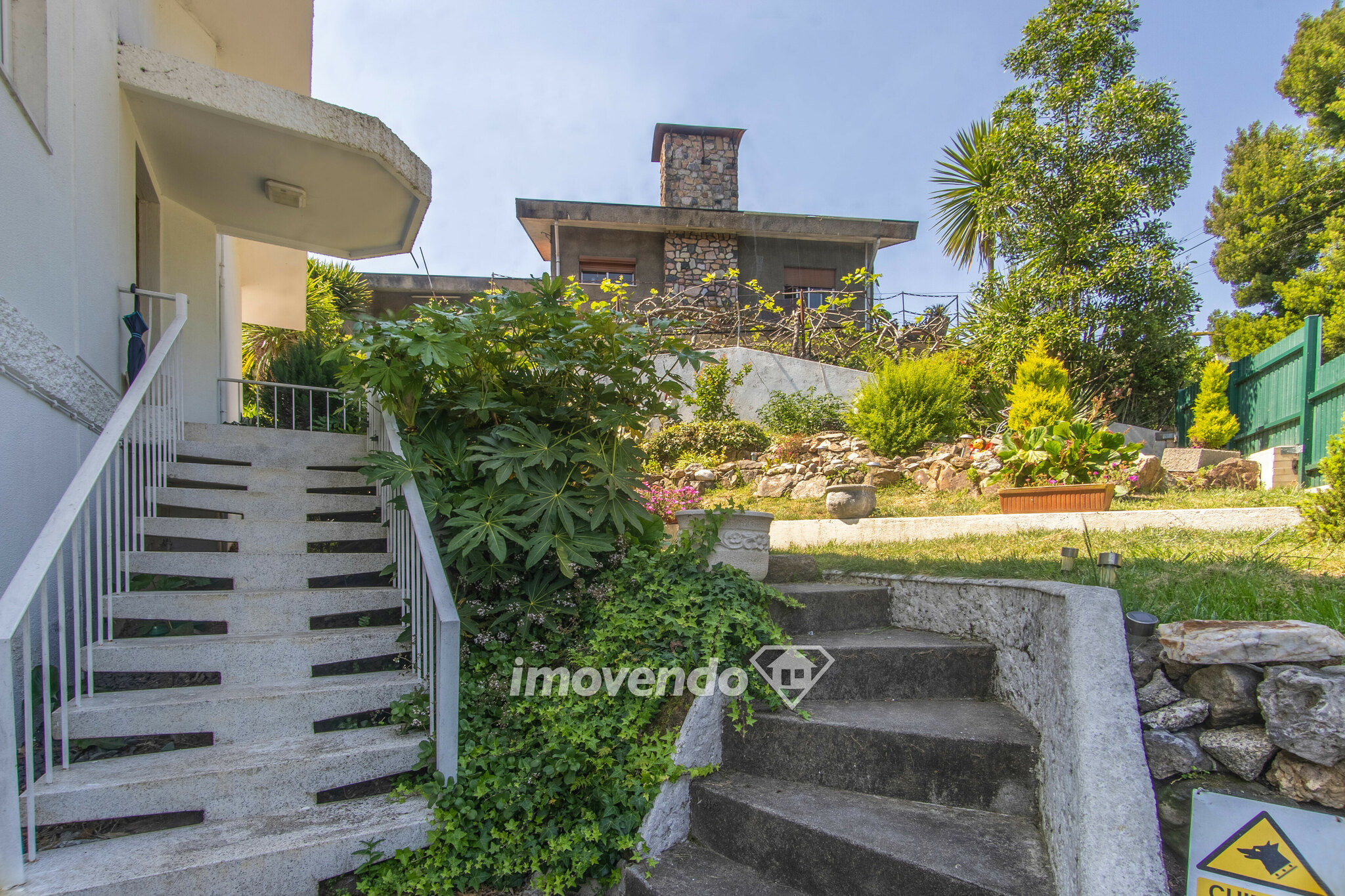 Moradia isolada T4, com piscina, quintal e vistas Rio, em Gondomar