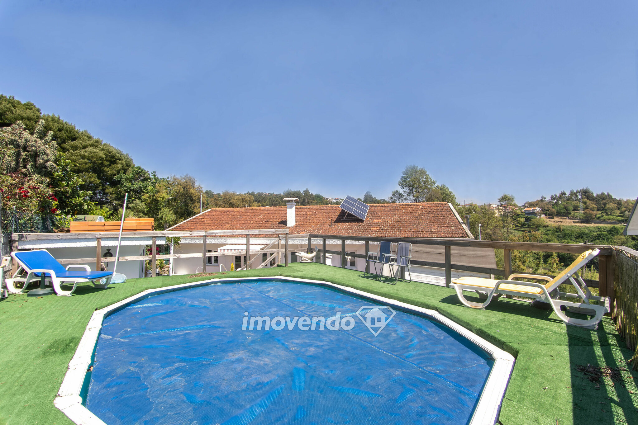 Moradia isolada T4, com piscina, quintal e vistas Rio, em Gondomar