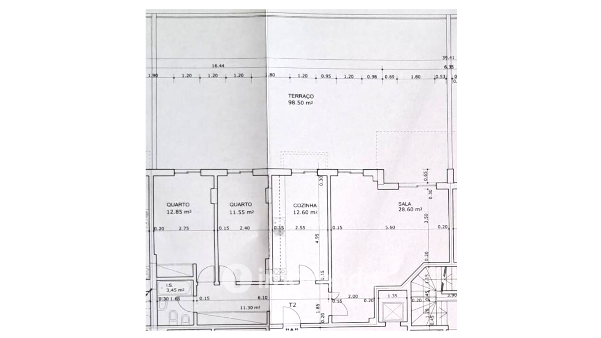 Apartamento T2, com estacionamento e terraço de 99m², em Algueirão
