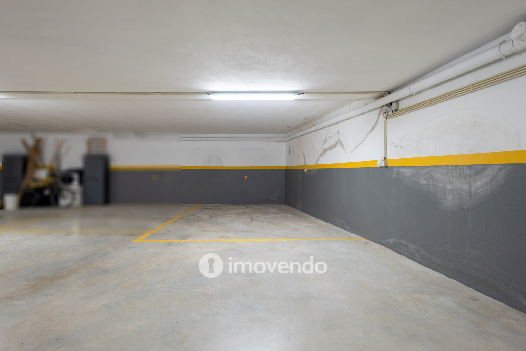 Estúdio T0, com cozinha equipada e estacionamento, em Leça da Palmeira