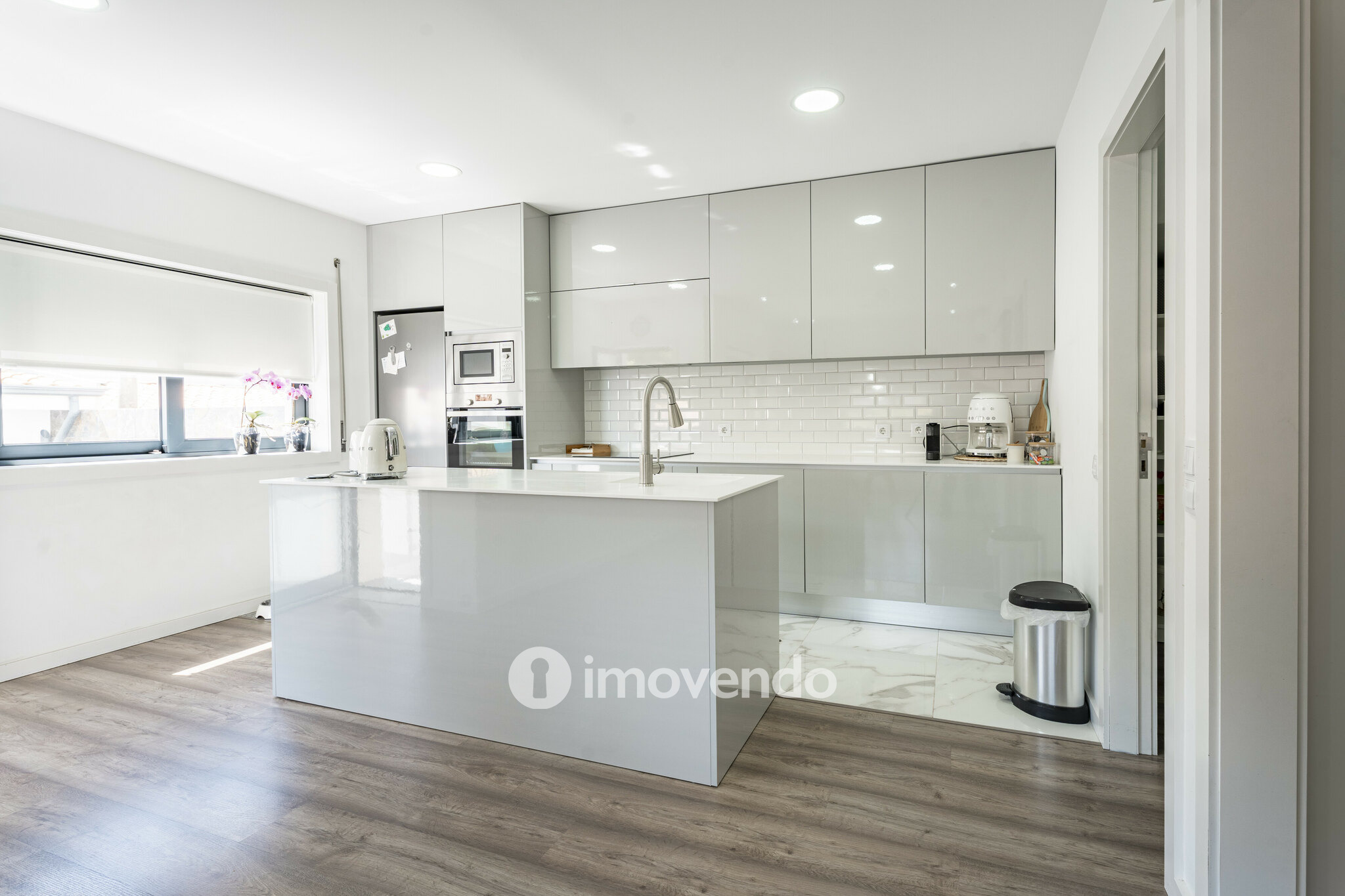 Moradia exclusiva T3+1 com garagem, perto da praia, em Arcozelo