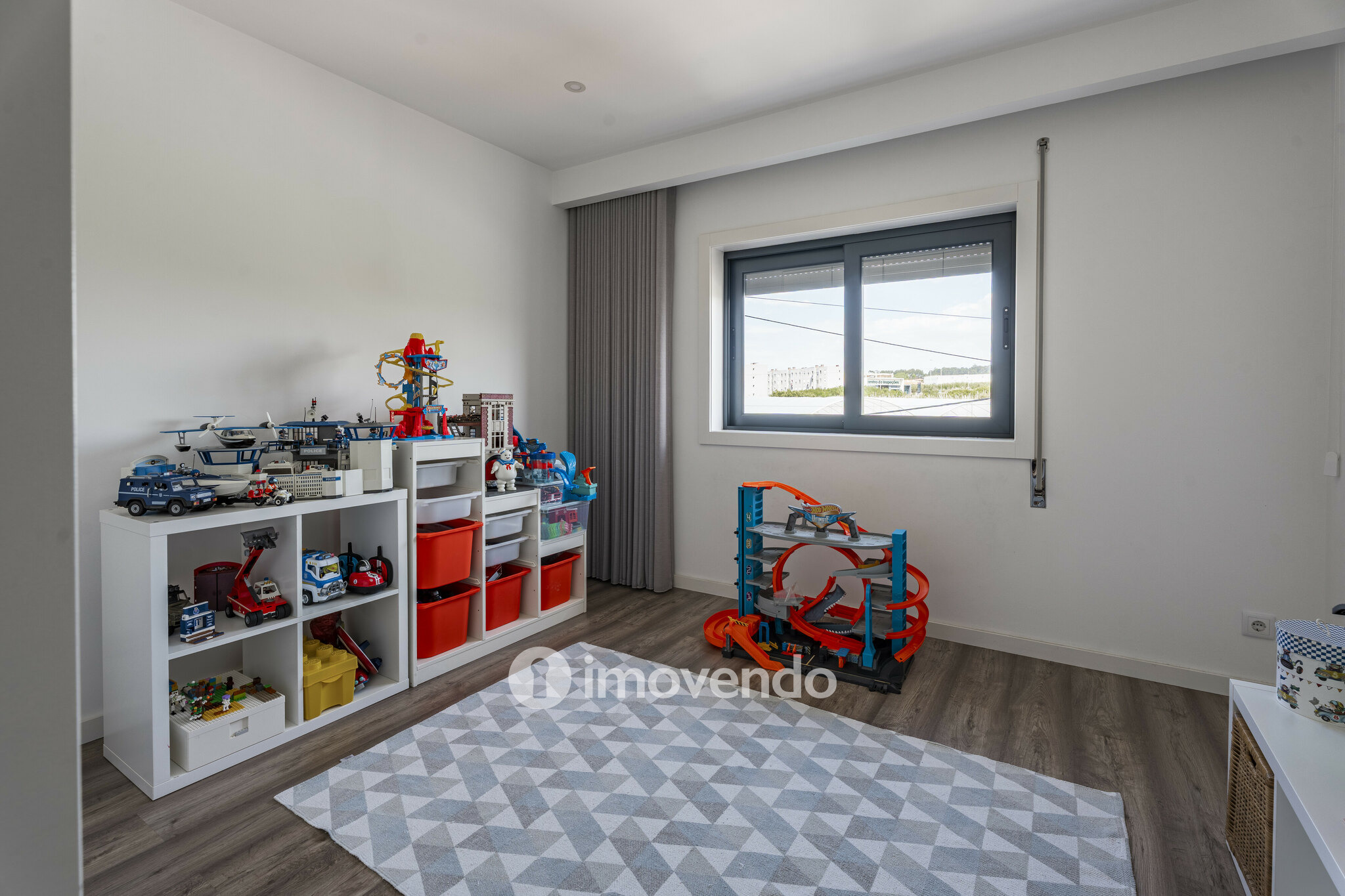 Moradia exclusiva T3+1 com garagem, perto da praia, em Arcozelo