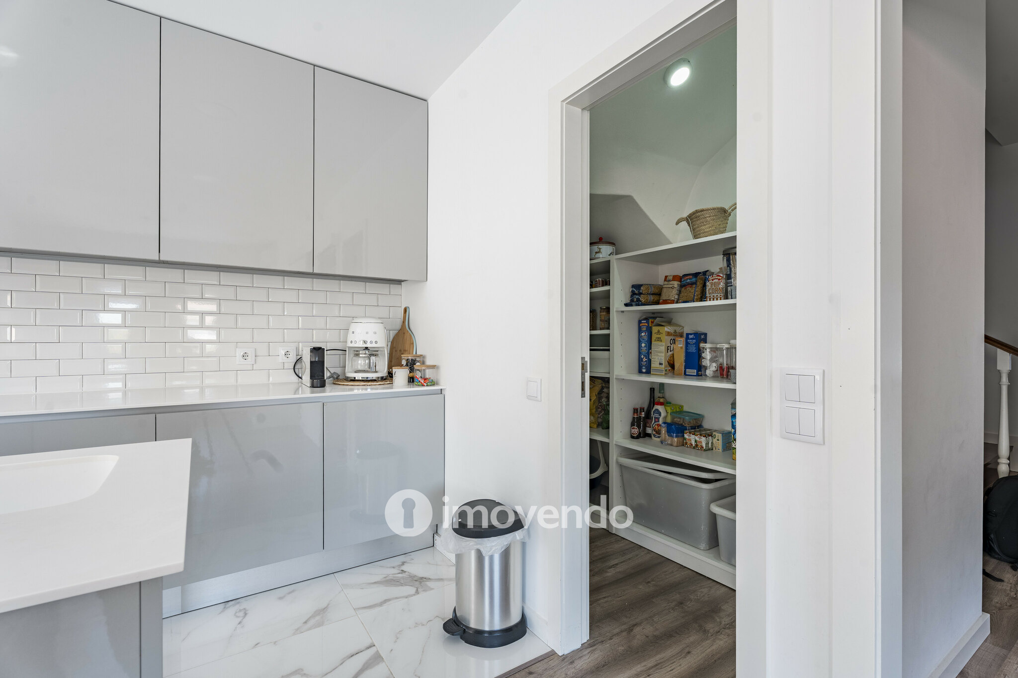 Moradia exclusiva T3+1 com garagem, perto da praia, em Arcozelo
