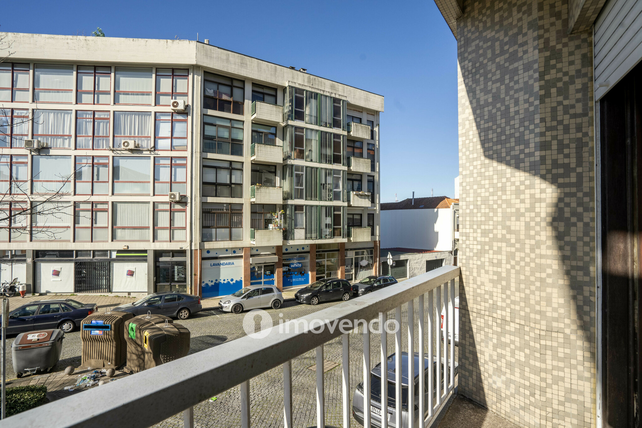 Apartamento T4, com varanda e terraço, em Paranhos, no Porto